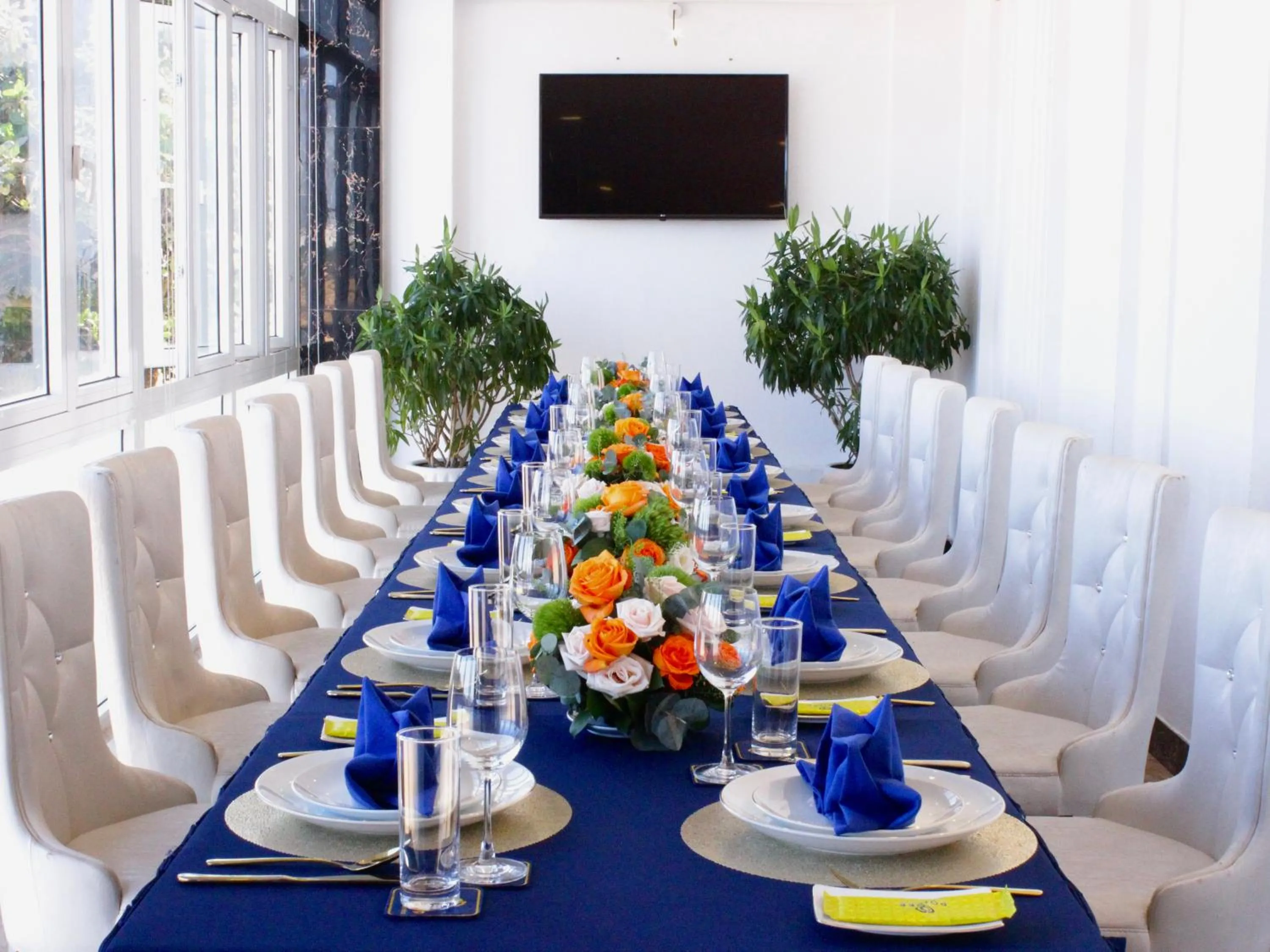 Restaurant/places to eat in Sandals Hoàng Yến