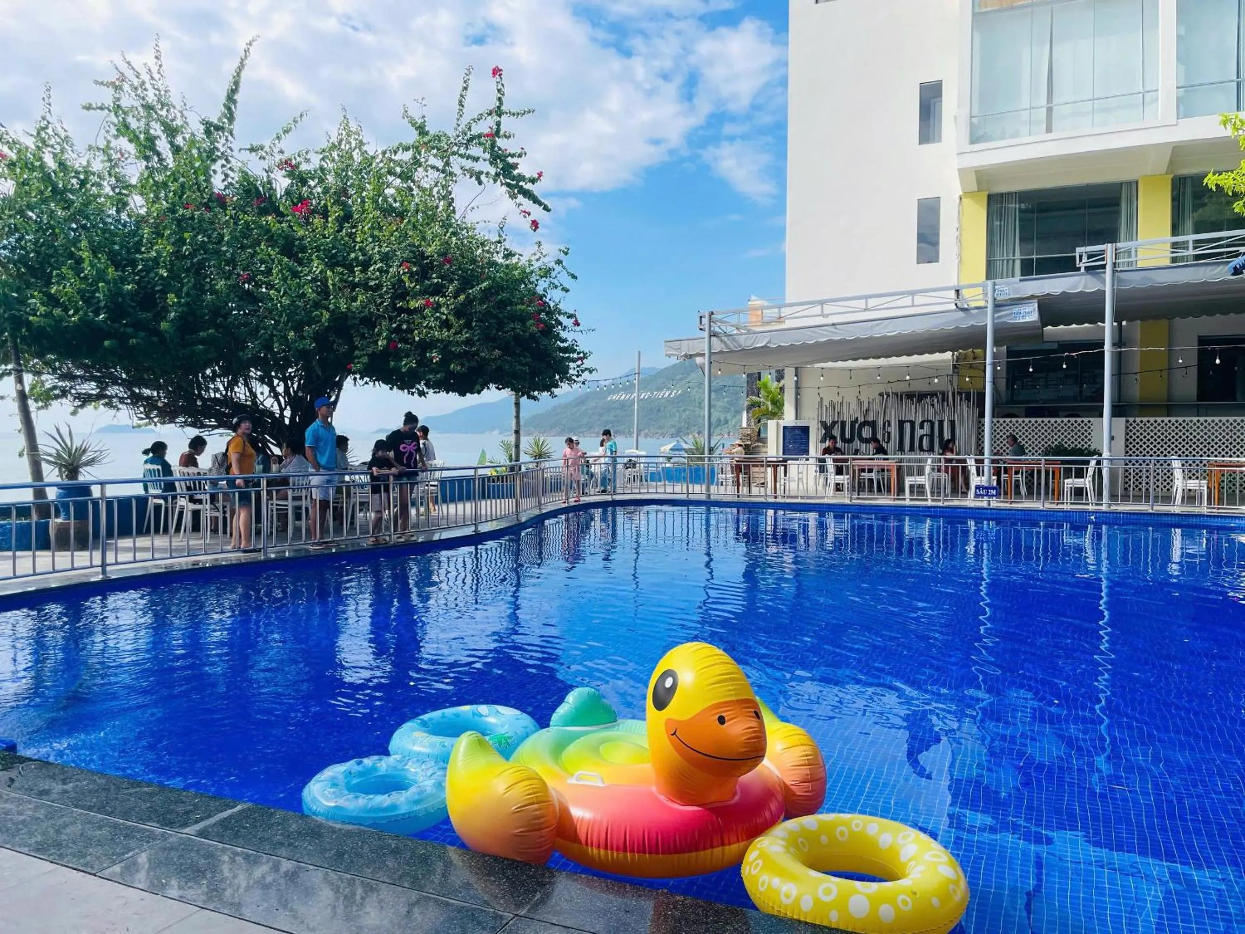 Swimming pool in Sandals Hoàng Yến