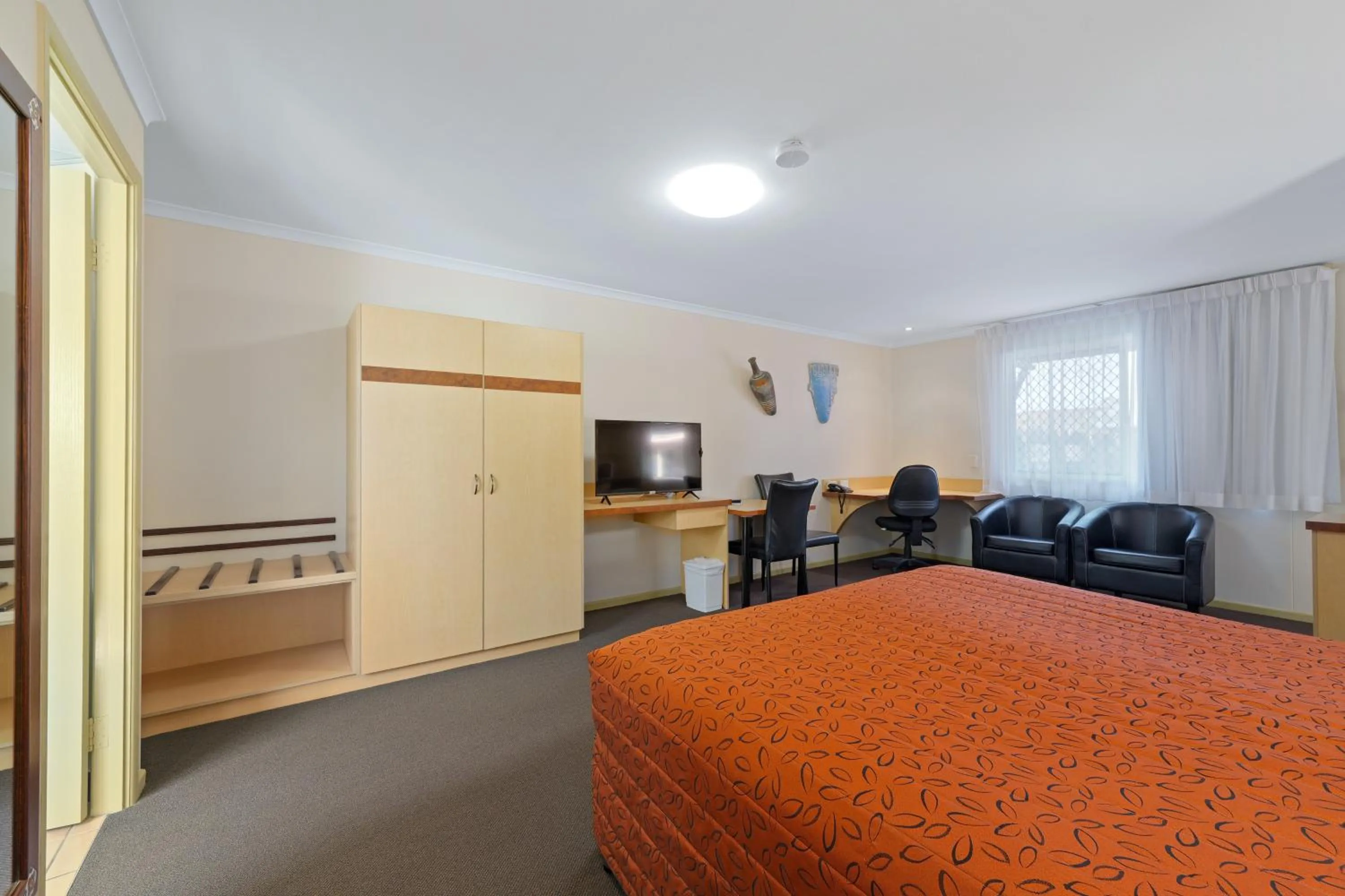 Bed in Villa Mirasol Motor Inn