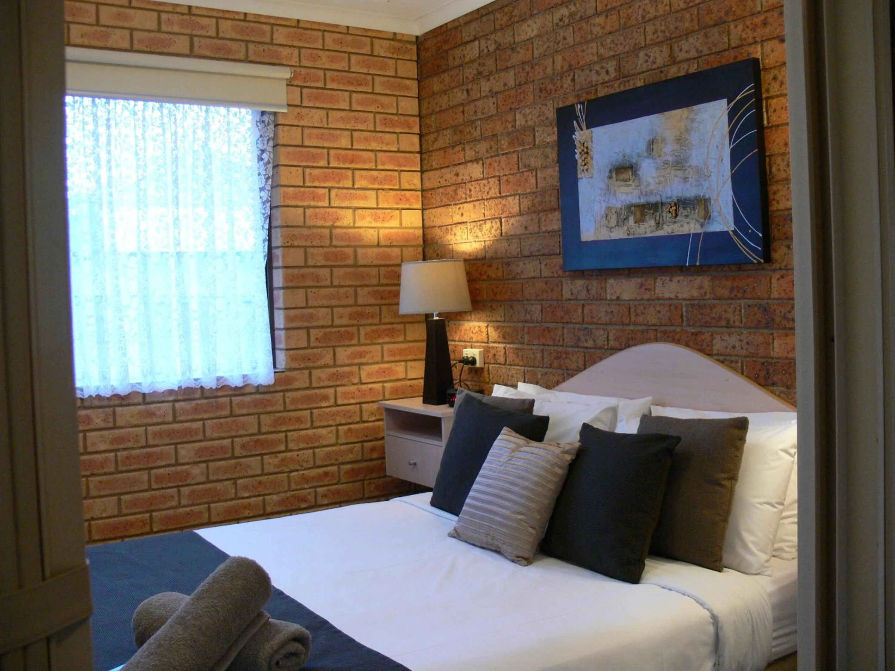 Bed in Begonia City Motor Inn