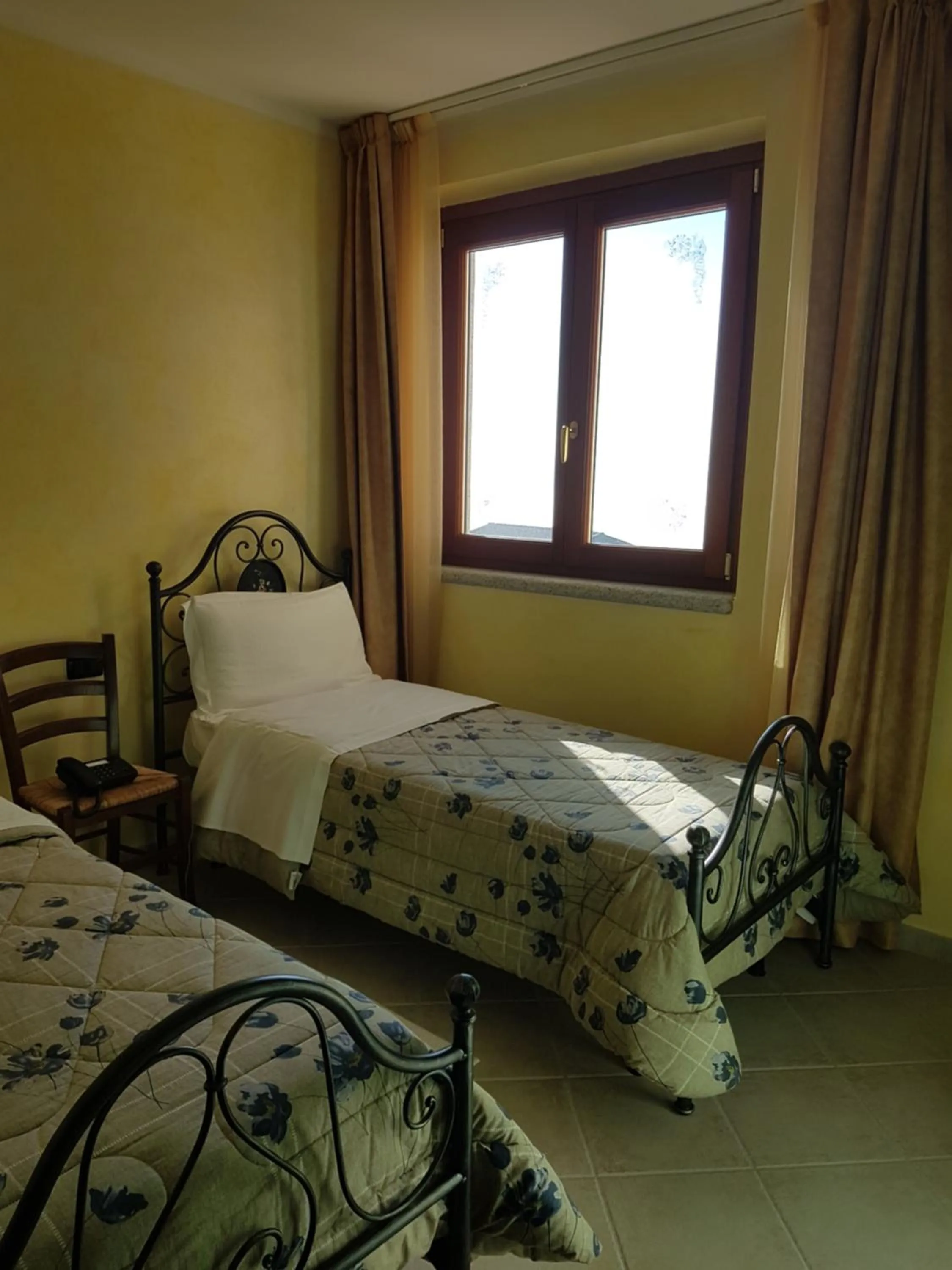 Twin Room with Bathroom in Le Tre Rose