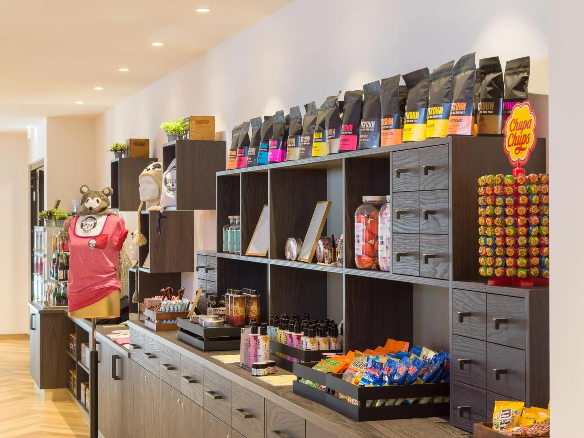 On-site shops in Holiday Inn - the niu, Franz Vienna by IHG