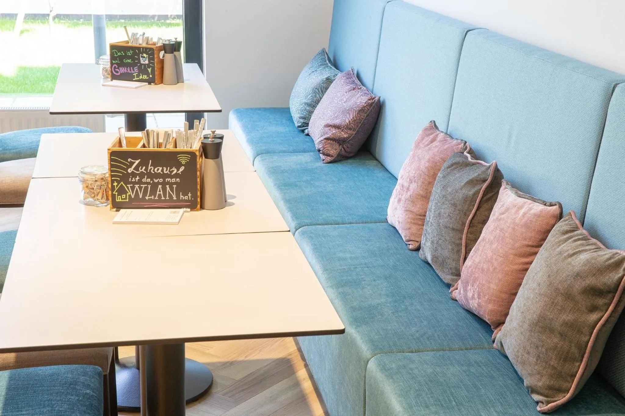 Breakfast in Holiday Inn - the niu, Franz Vienna by IHG