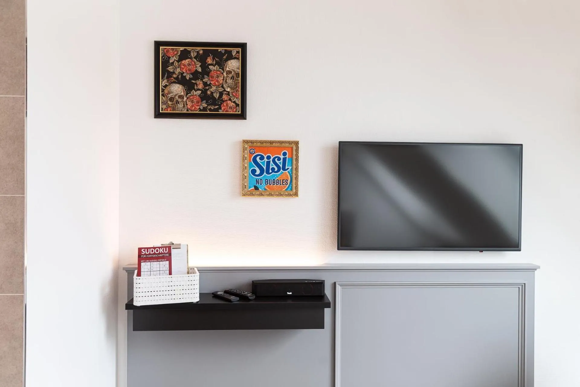 TV and multimedia in Holiday Inn - the niu, Franz Vienna by IHG