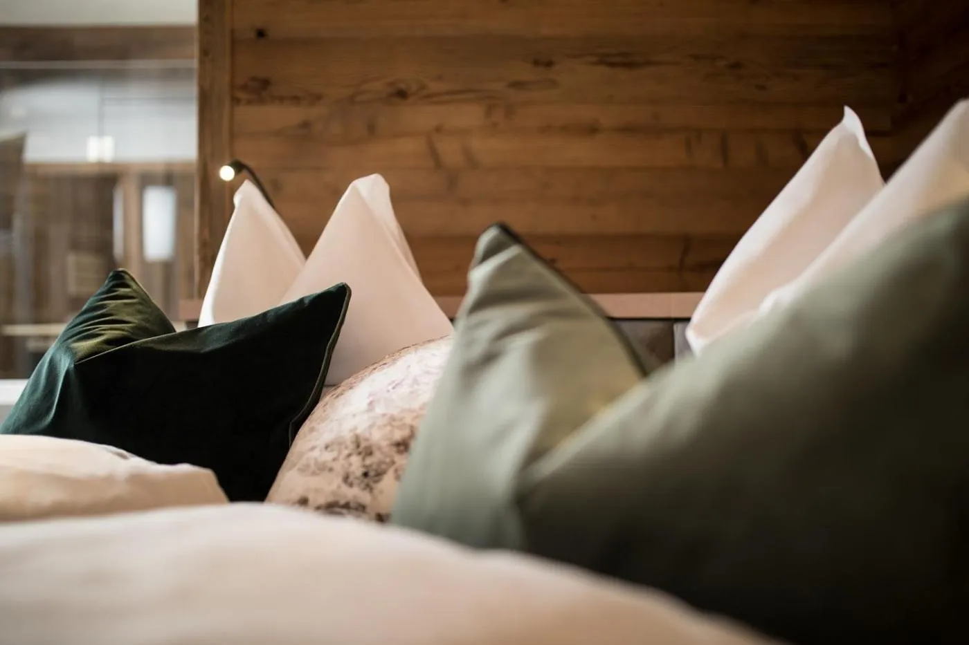 Decorative detail, Bed in Natur- und Aktivresort Reiterhof