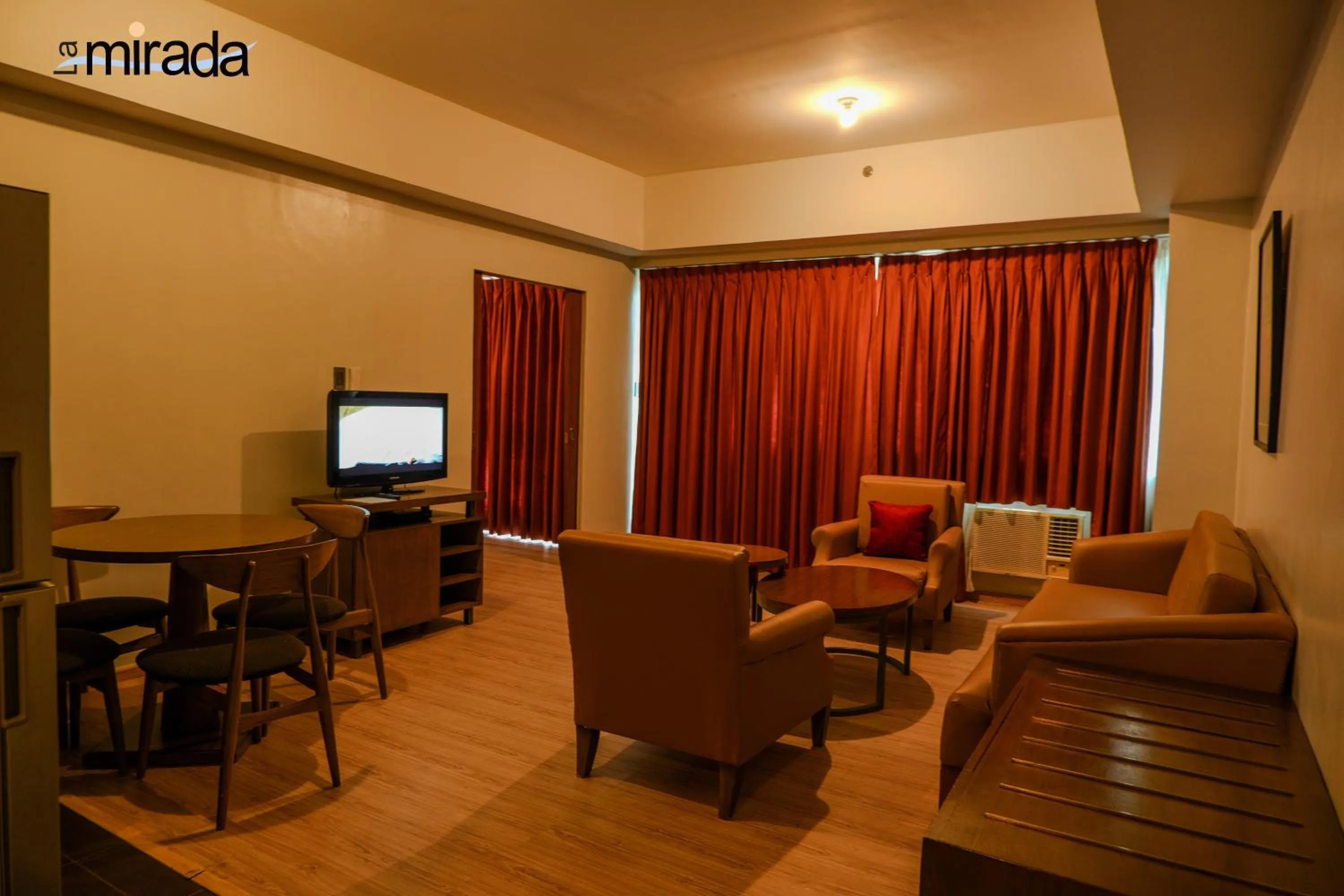 Living room in La Mirada Hotel