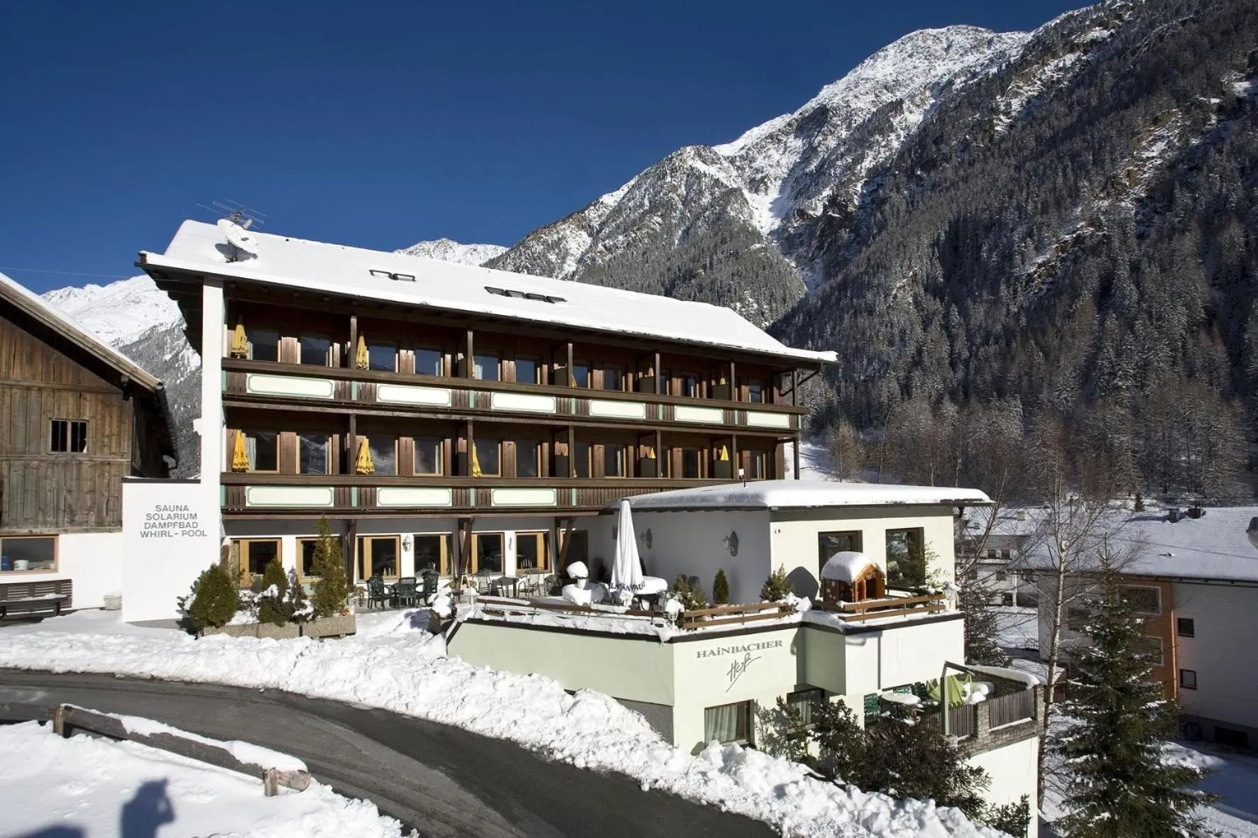 Facade/entrance in Hotel Garni Hainbacherhof