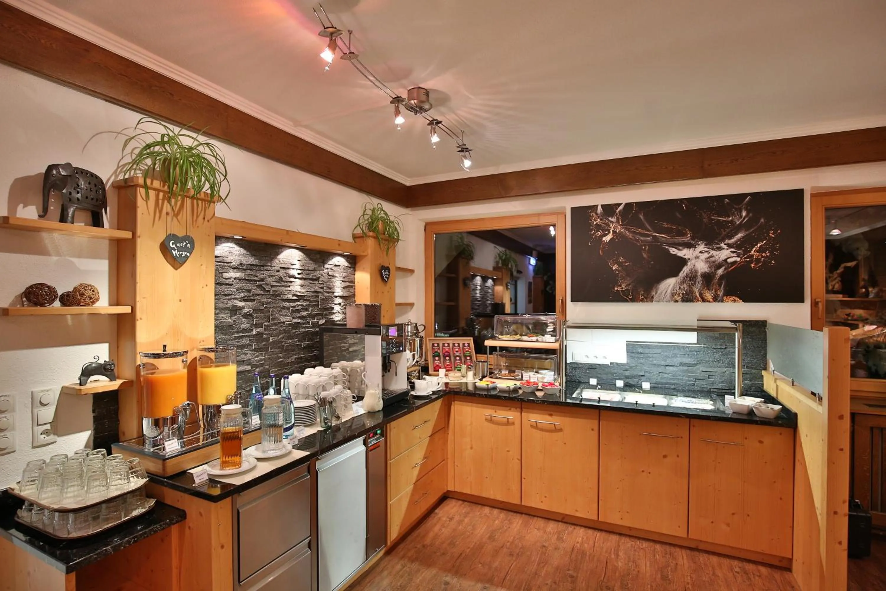 Breakfast in Hotel Garni Hainbacherhof