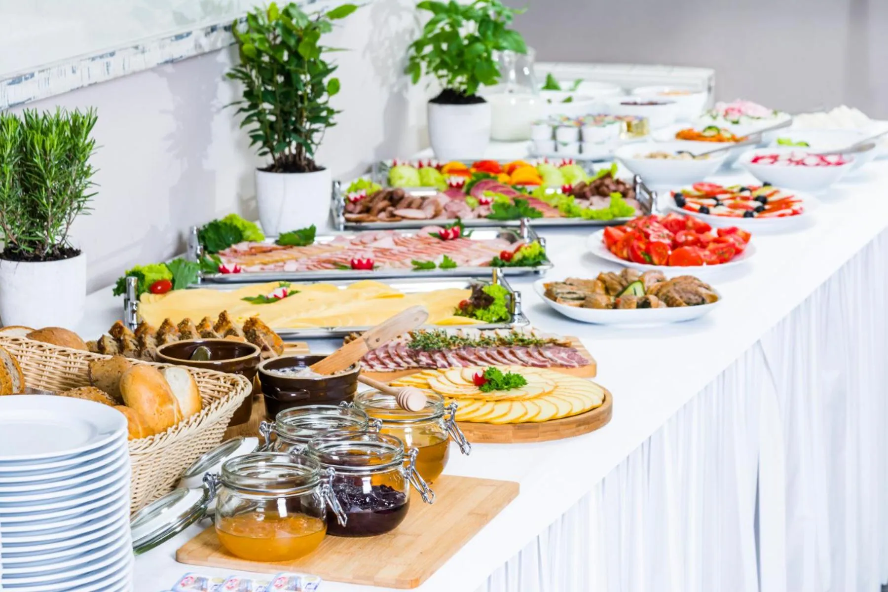 Buffet breakfast in Hotel Nawigator Szczawnica