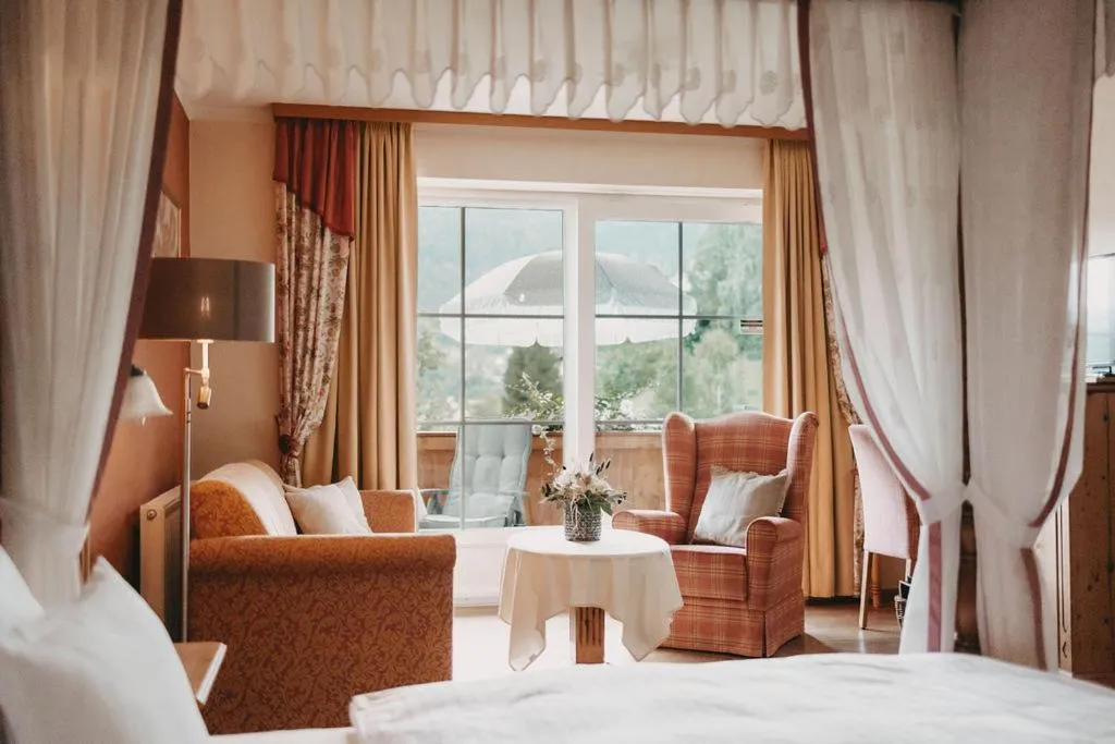 Photo of the whole room, Bed in Hotel Rosenhof Murau