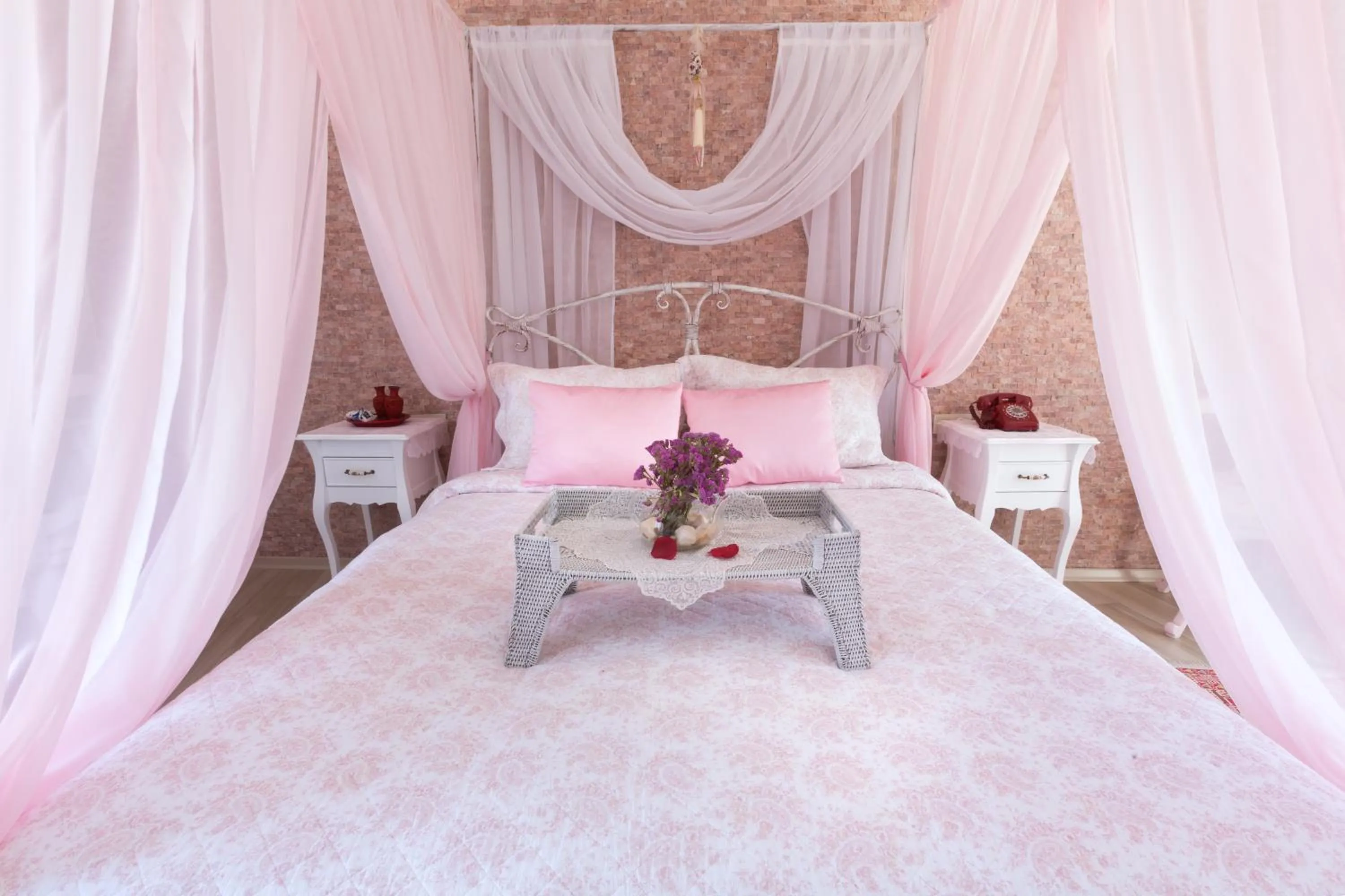 Decorative detail in Chigdem Hotel-Special Category