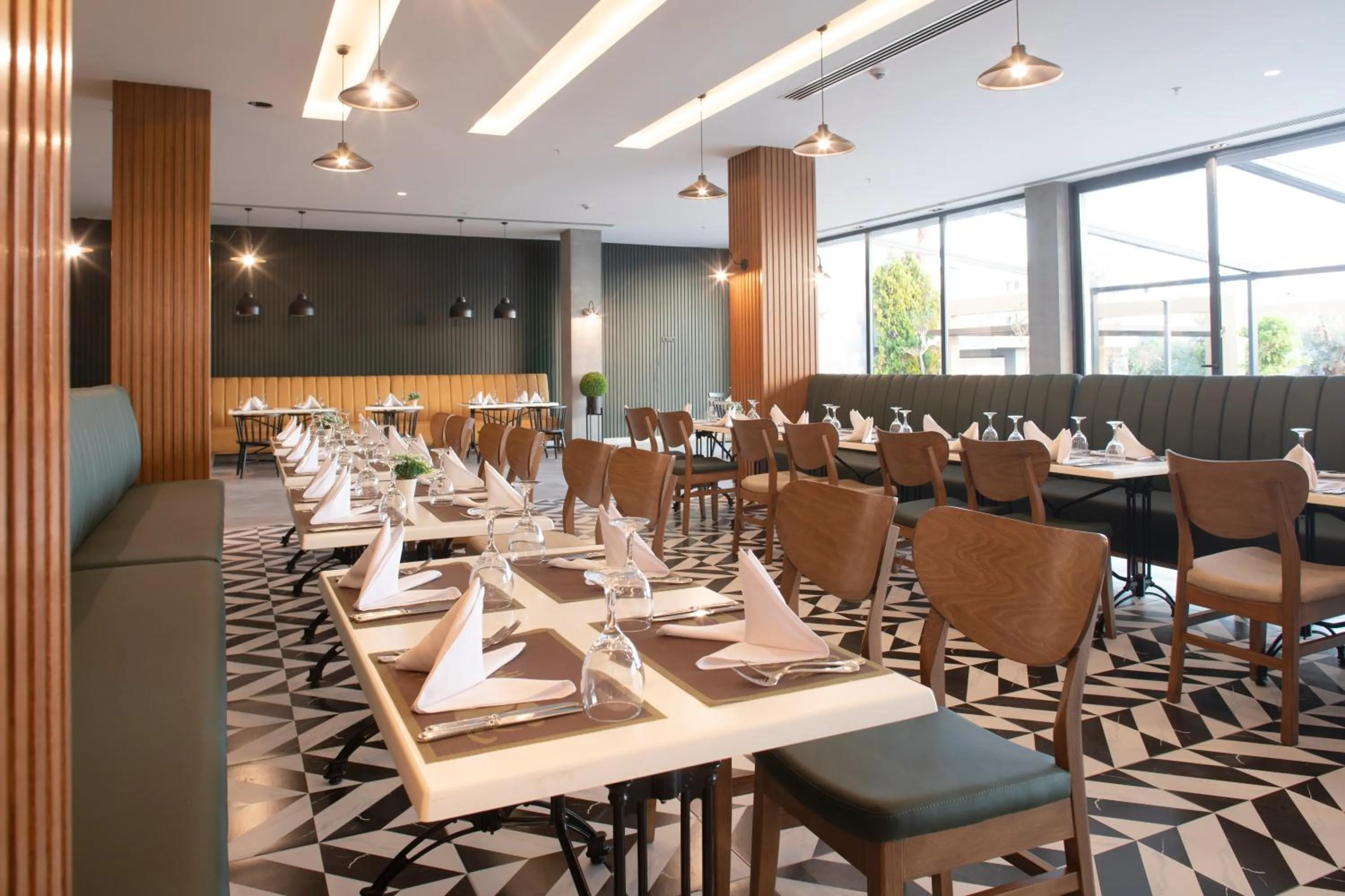 Restaurant/places to eat in Green Garden Resort & Spa Hotel