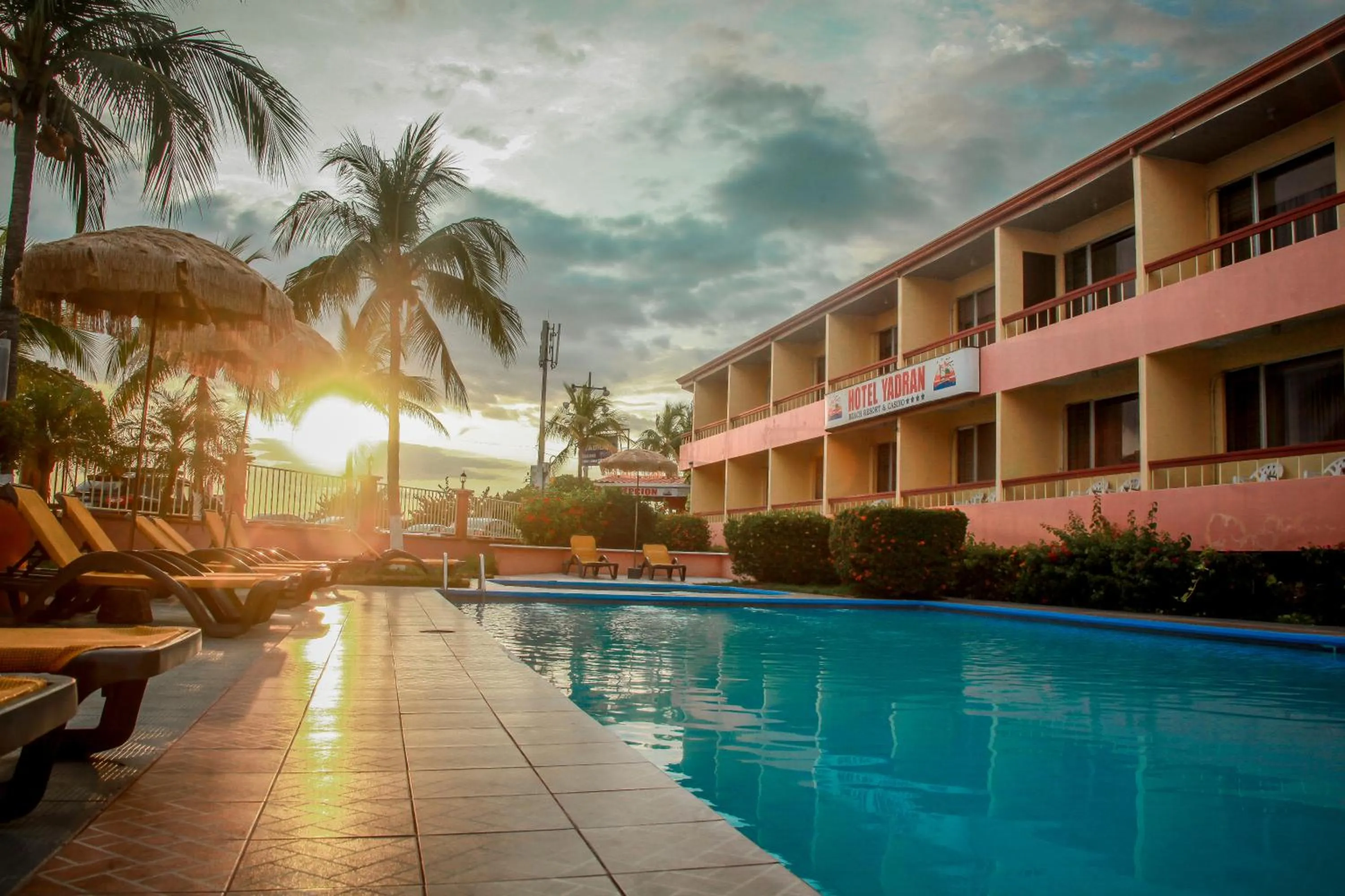Swimming pool in Hotel Yadran Beach Resort