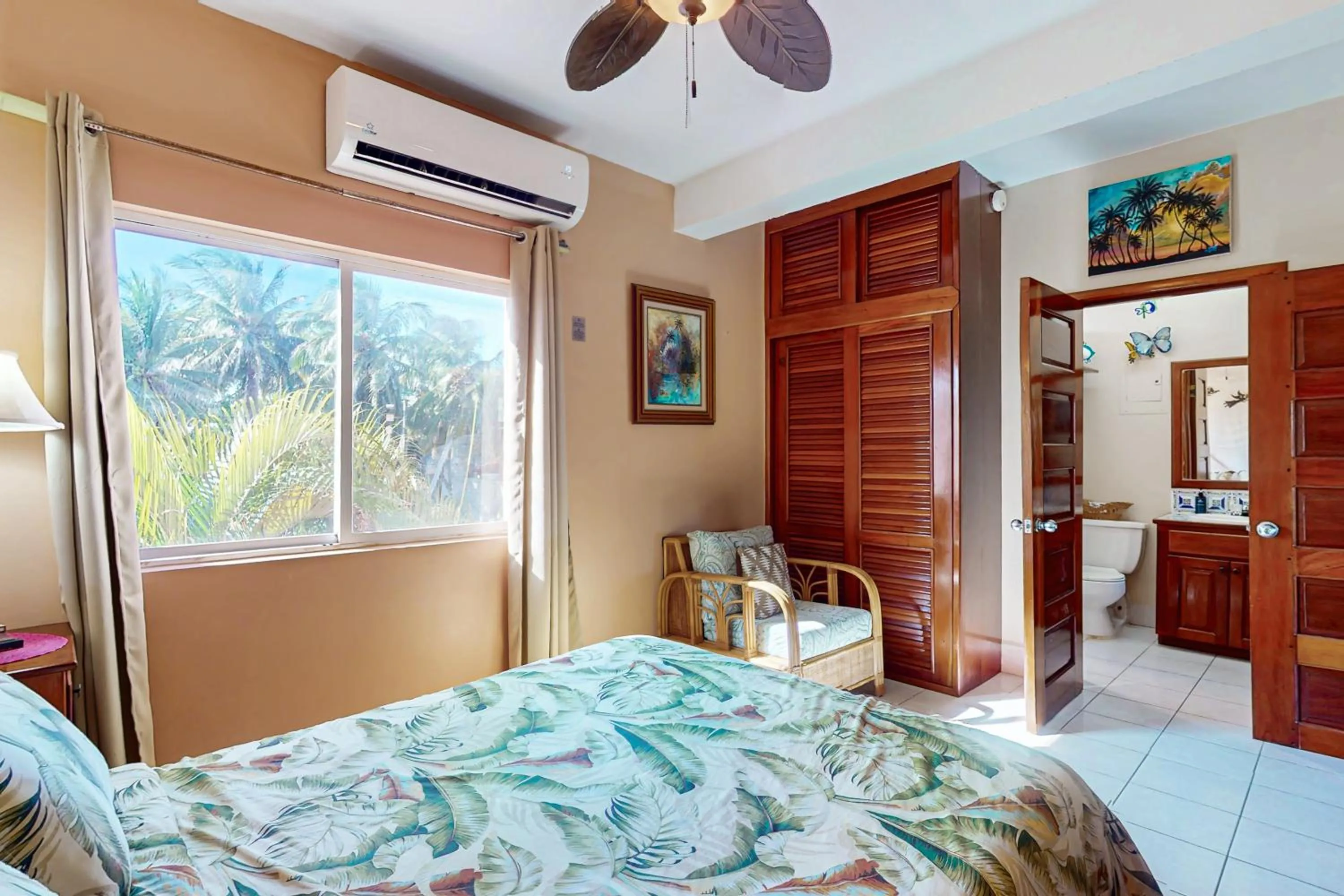 Bed in Zinnia @ Caribe Island