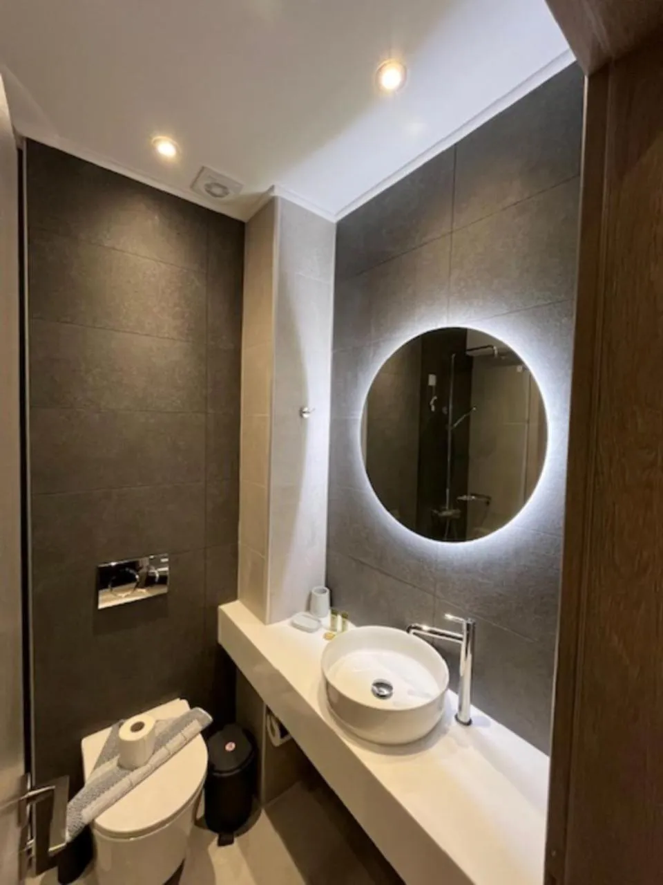 Bathroom in Paradise Hotel