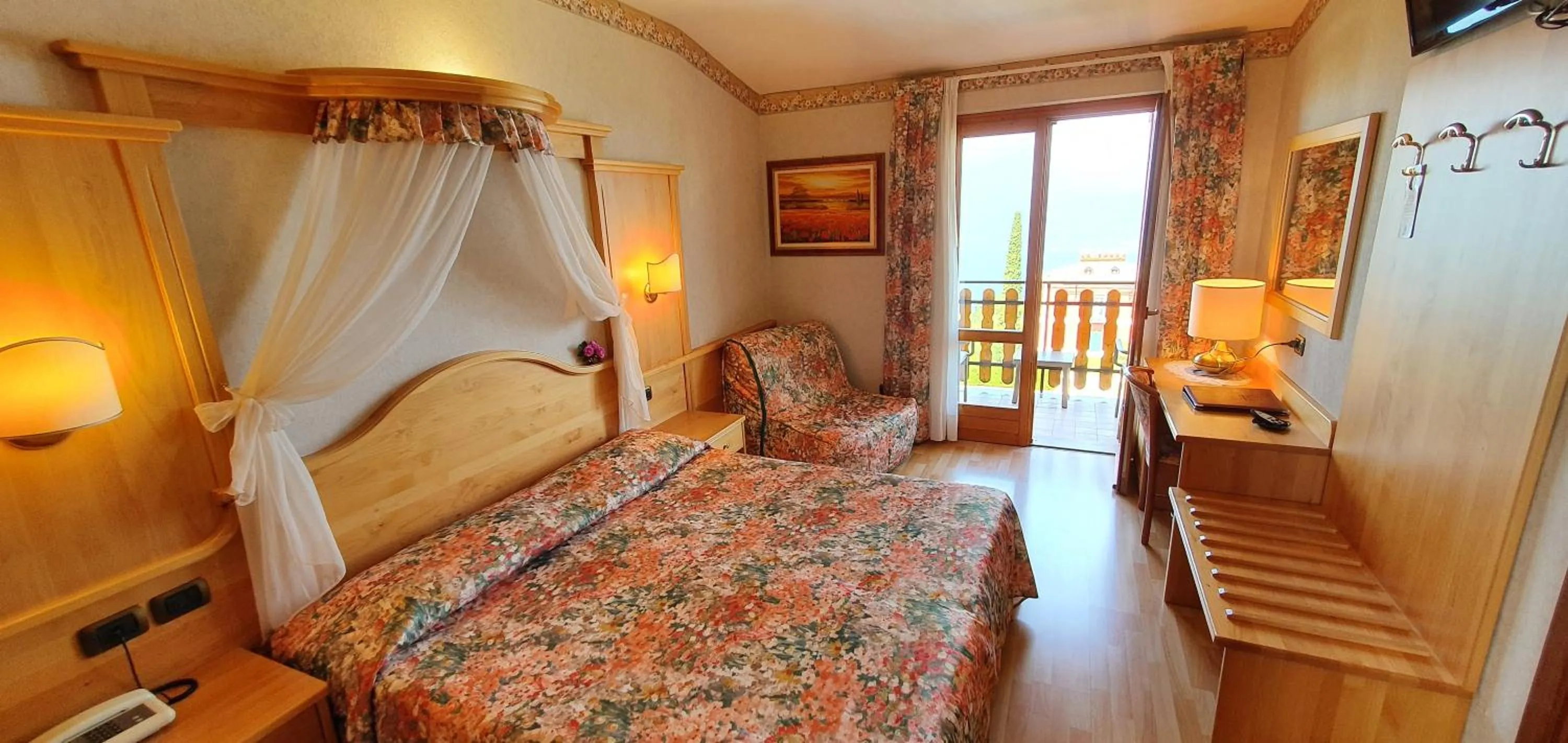 Decorative detail, Bed in Hotel Diana