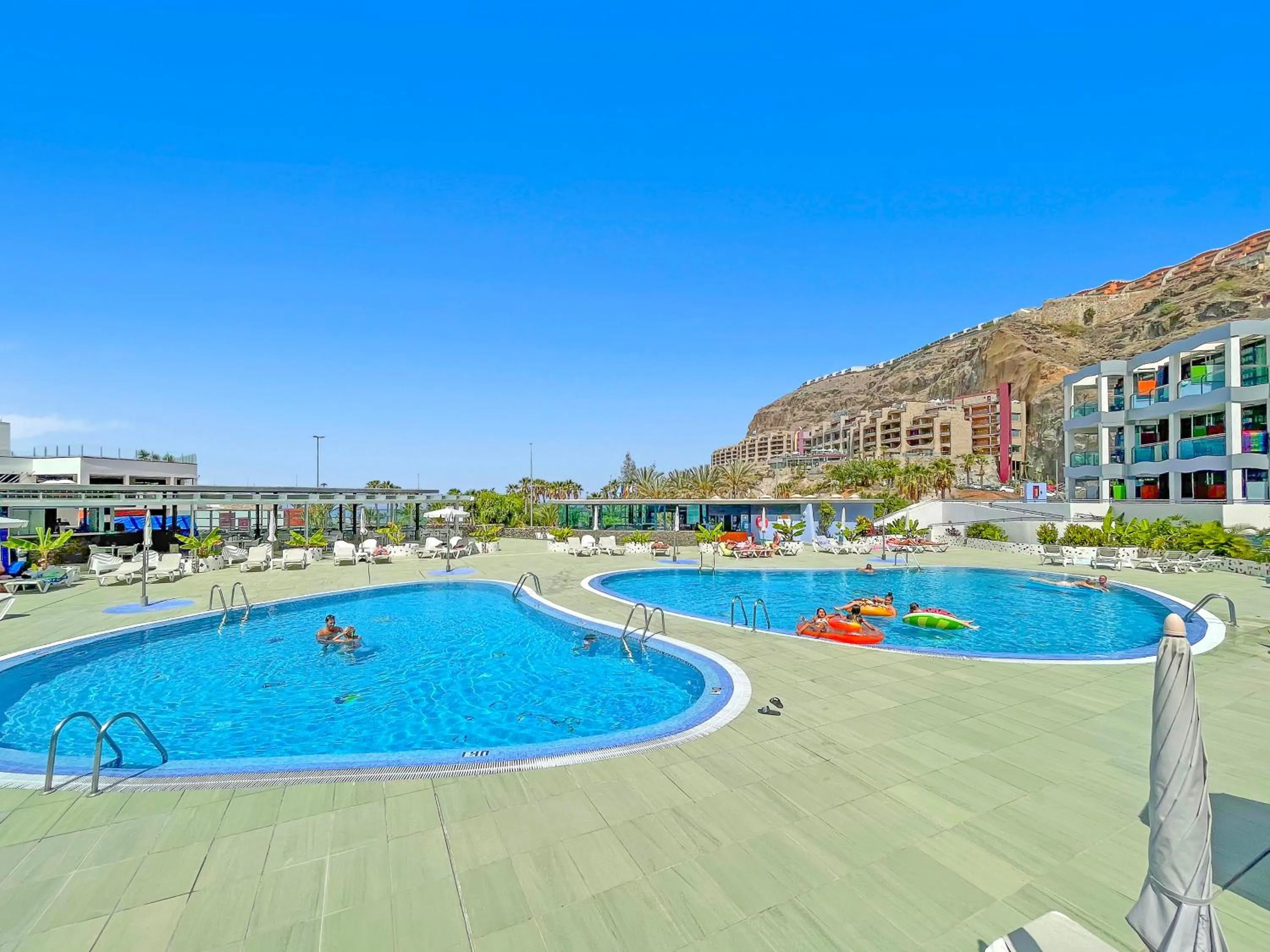 Swimming pool in Gran Amadores