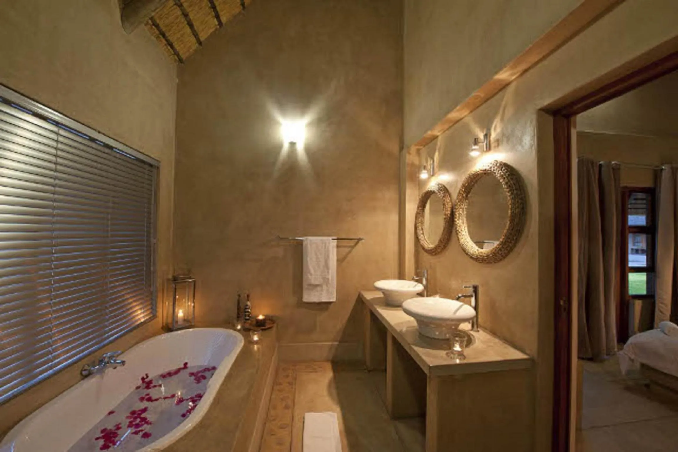 Twin Room in Emanya@Etosha