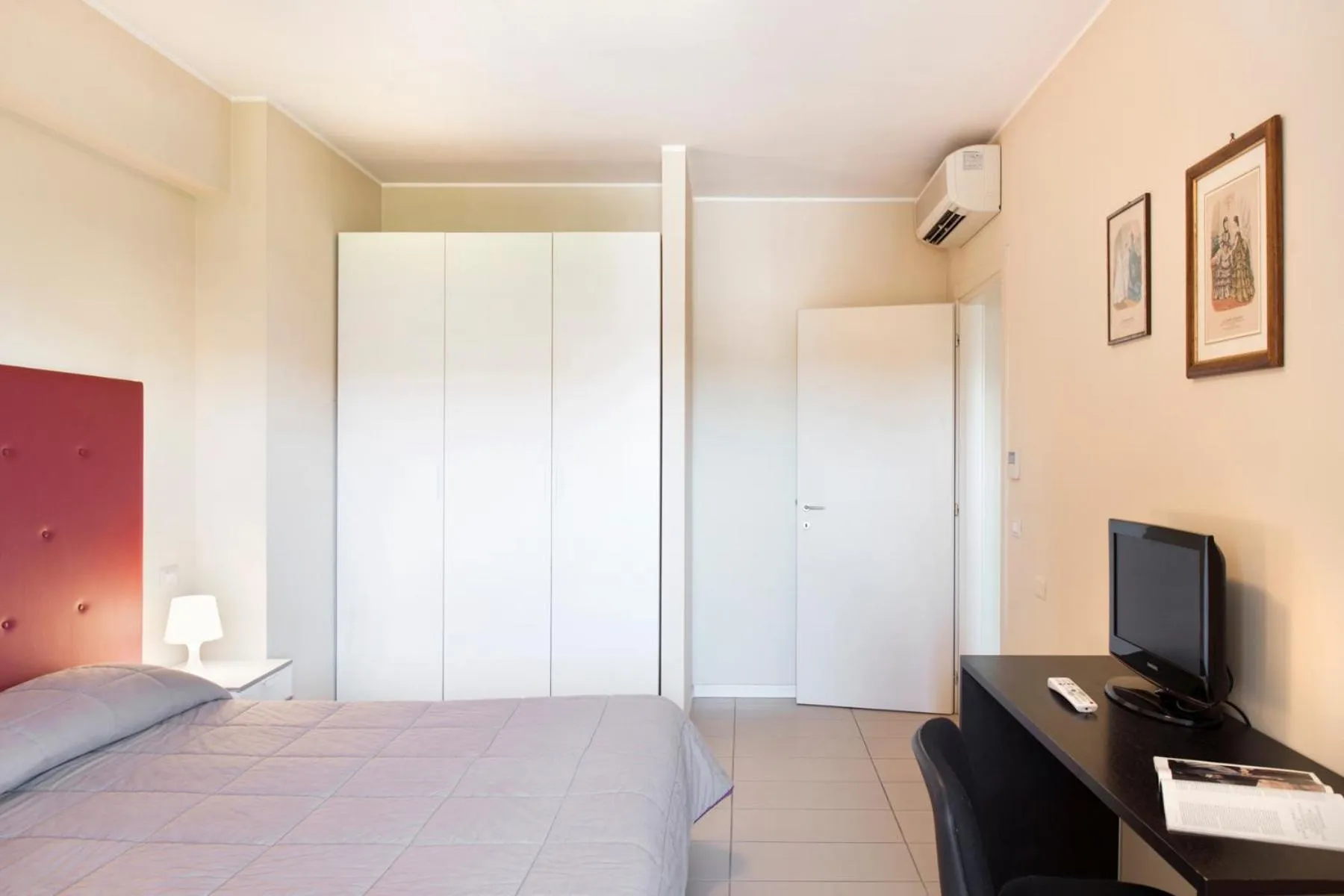 Bedroom, Bed in City Residence