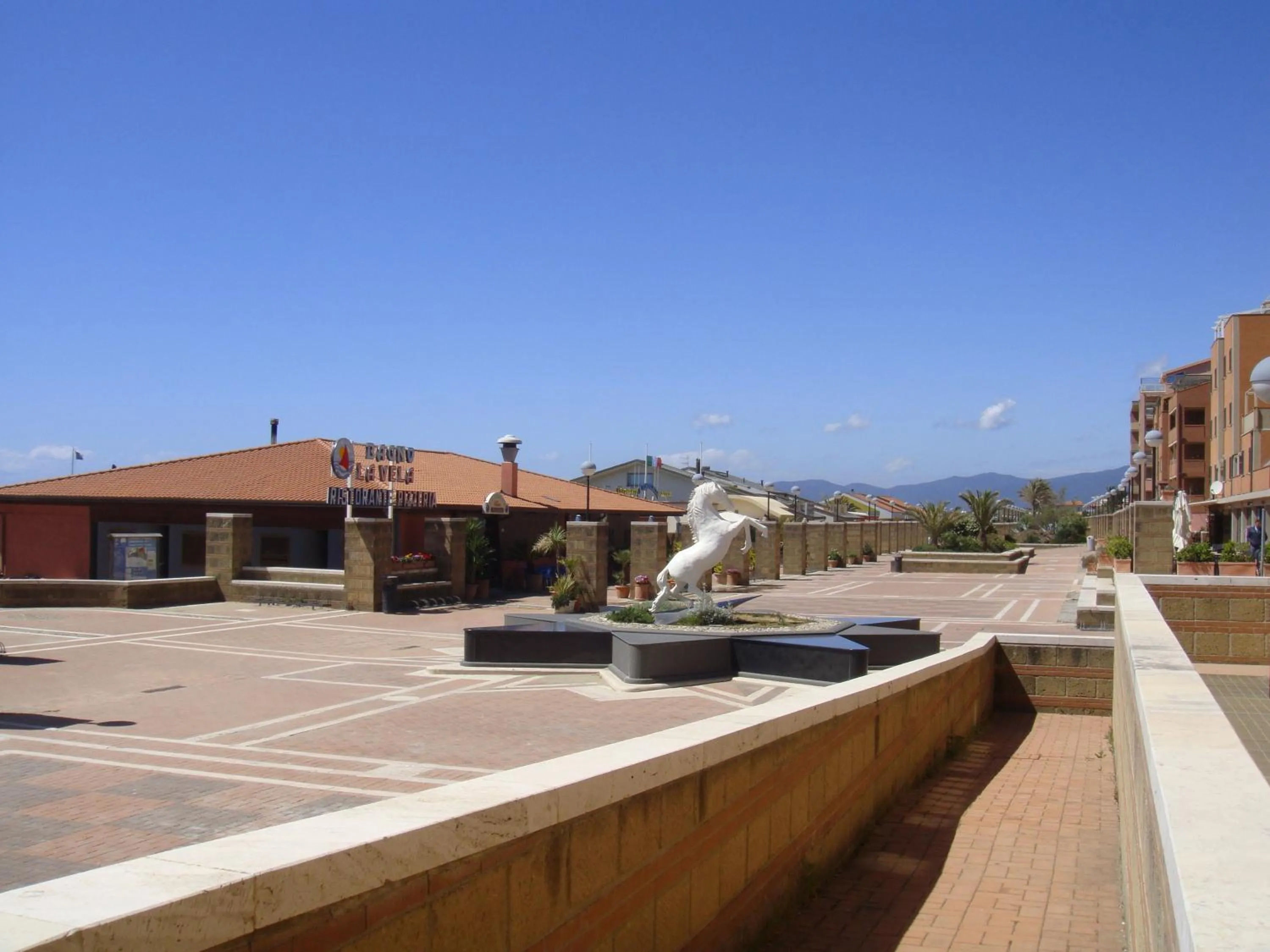 Restaurant/places to eat in Residence Mediterraneo