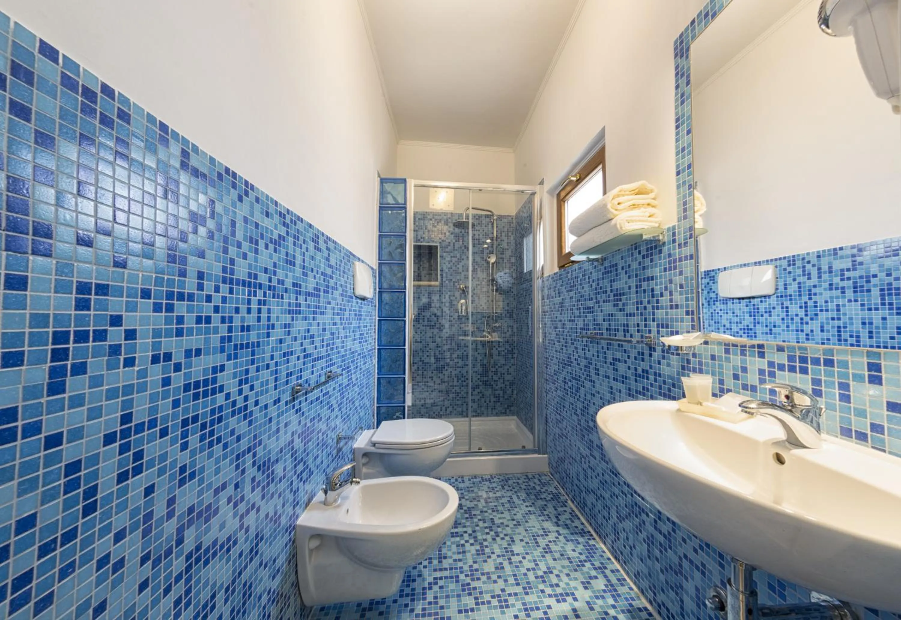 Shower in Relais La Pretura