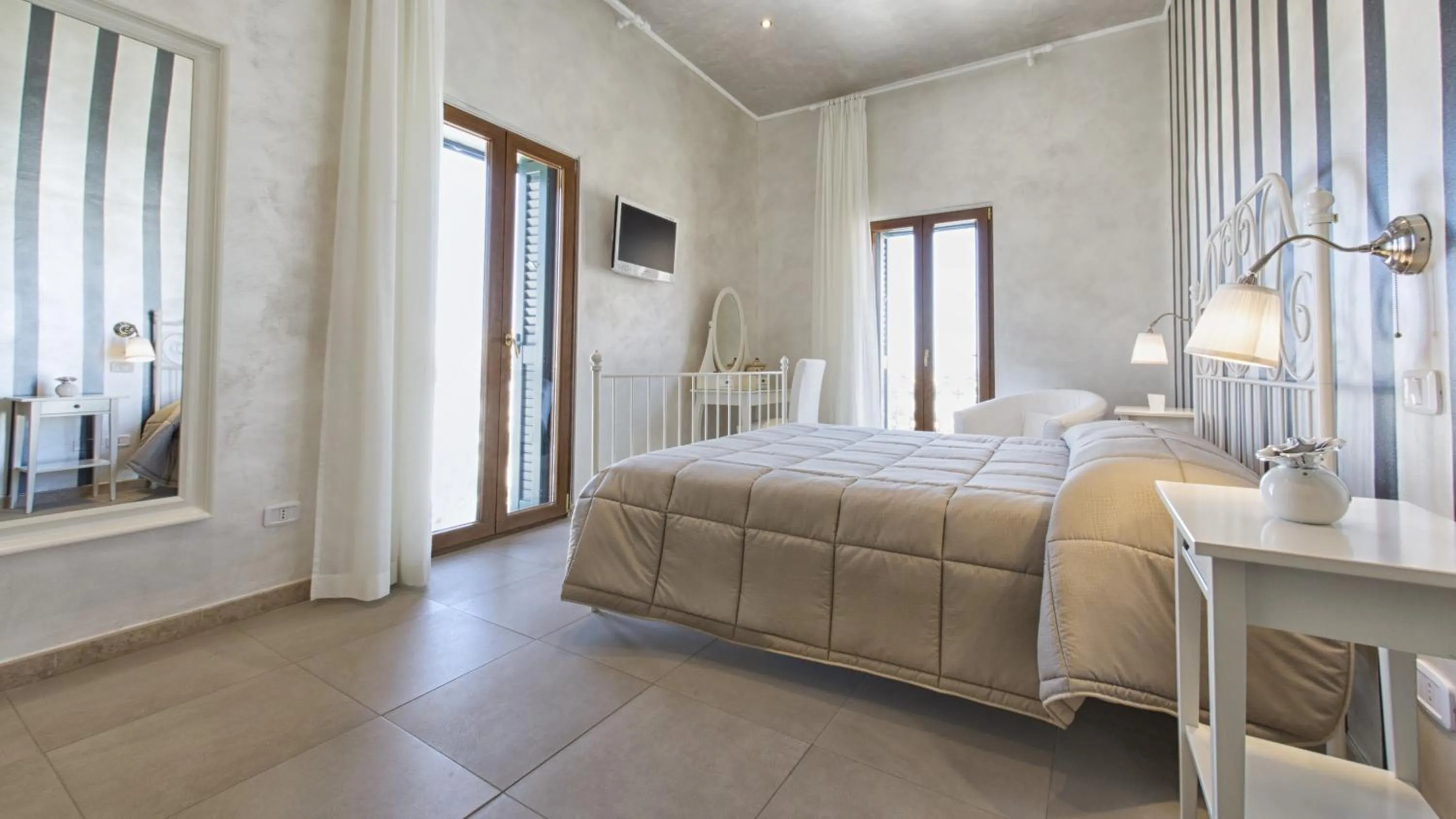 Photo of the whole room, Bed in Relais La Pretura