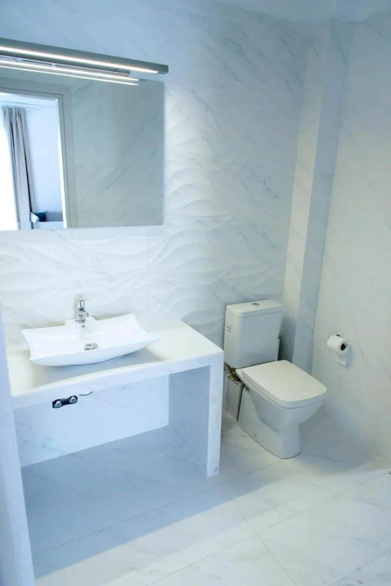 Bathroom in Stavros Beach Hotel