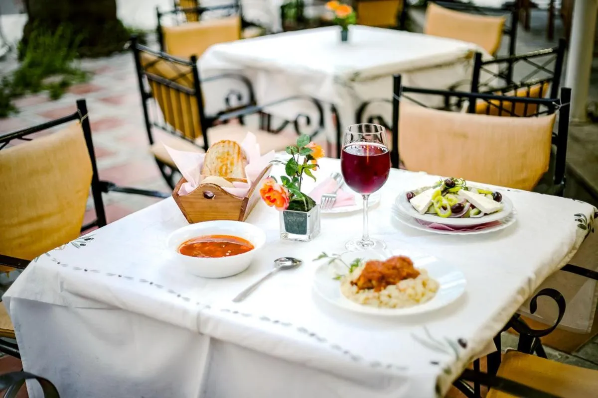 Restaurant/places to eat in Stavros Beach Hotel