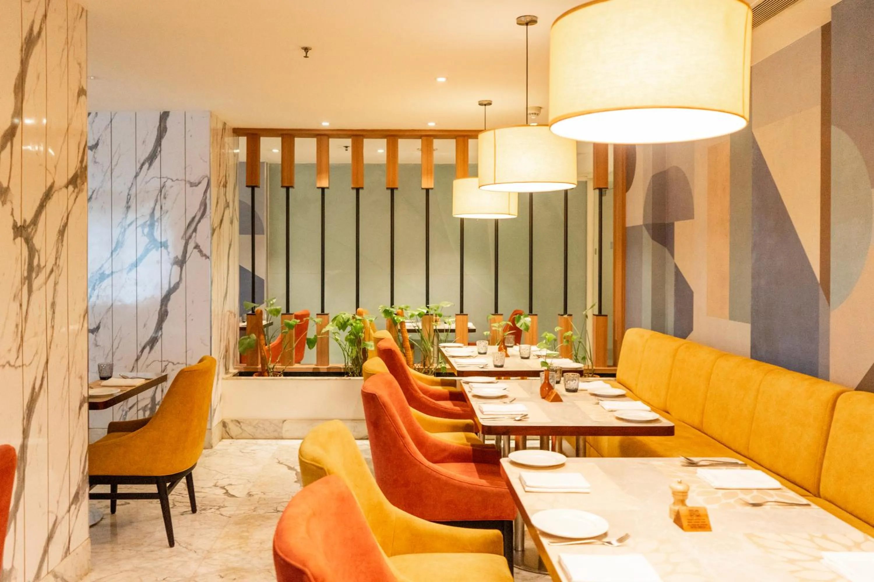 Restaurant/places to eat in Radisson Blu Kochi