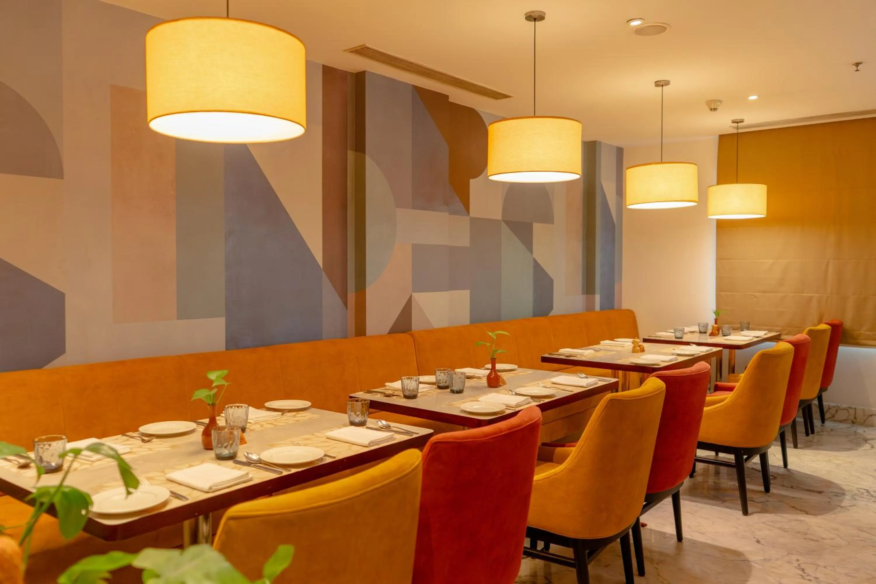 Restaurant/places to eat in Radisson Blu Kochi
