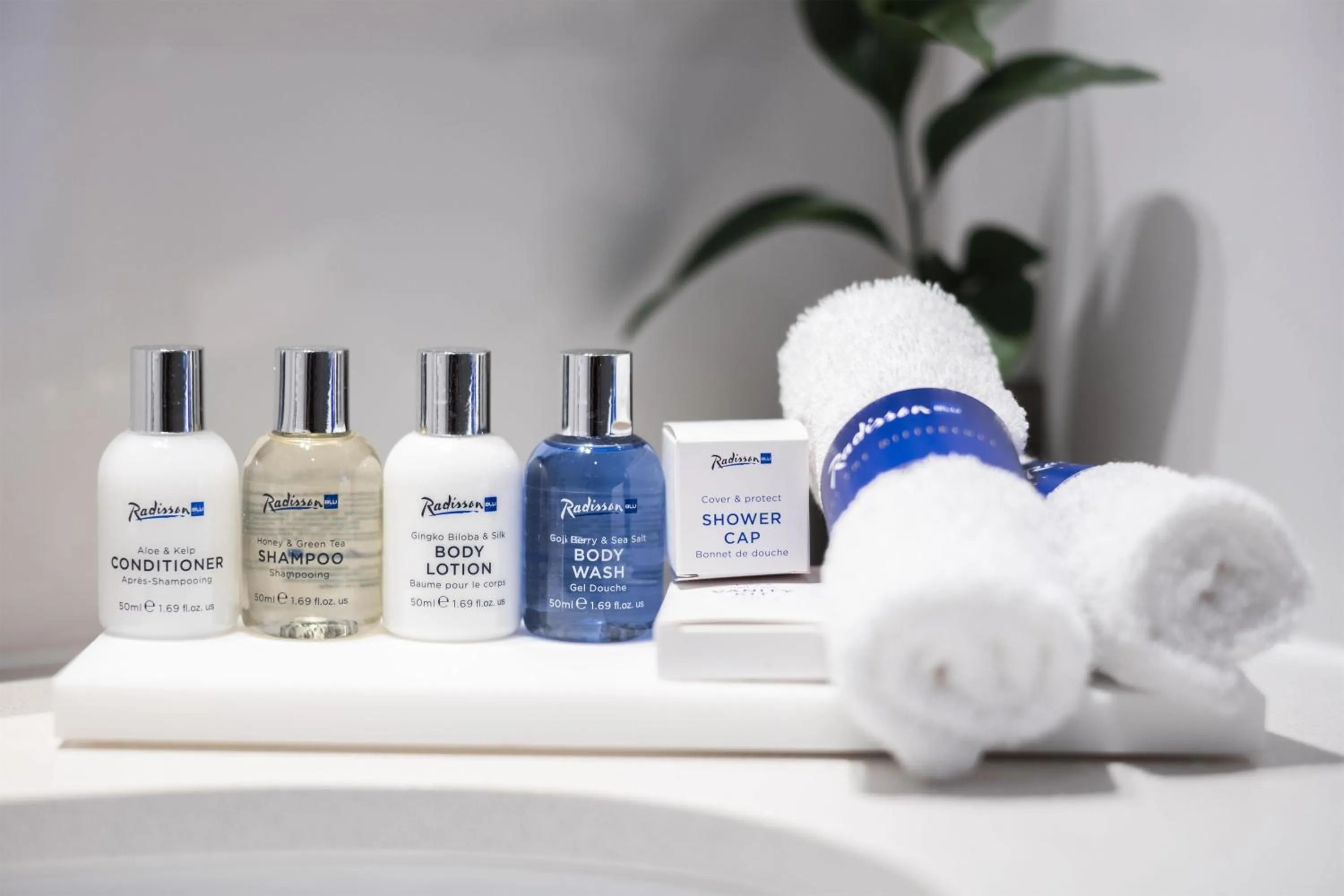 Bathroom in Radisson Blu Kochi