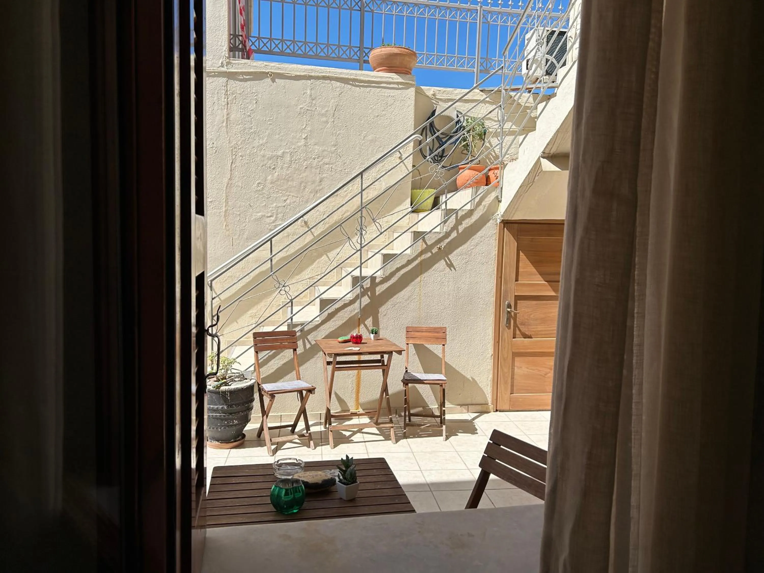 Patio in Barbara Studios