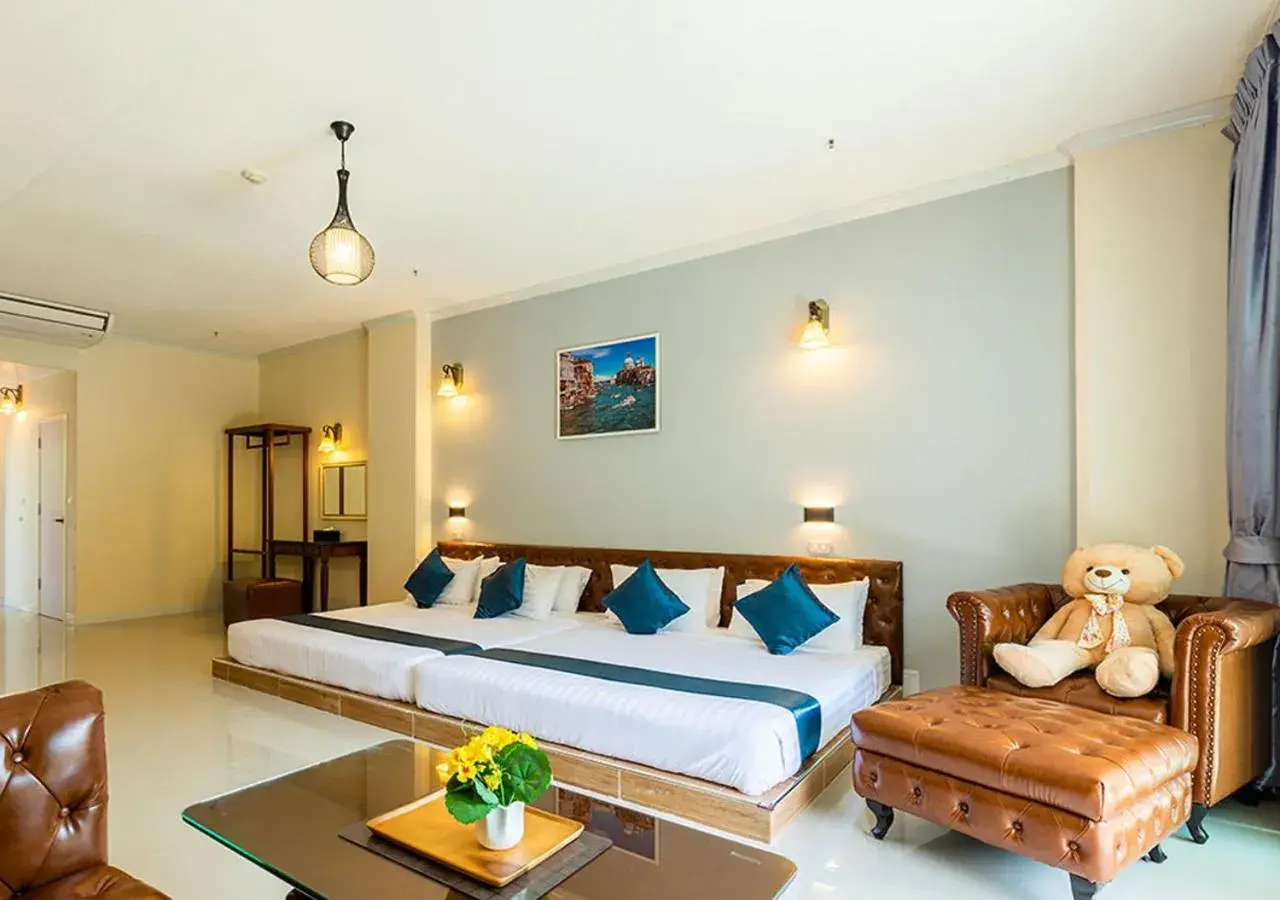 Deluxe Double Room with Balcony in Khao Yai Fantasy Resort Deluxe Double Room with Balcony in Khao Yai Fantasy Resort