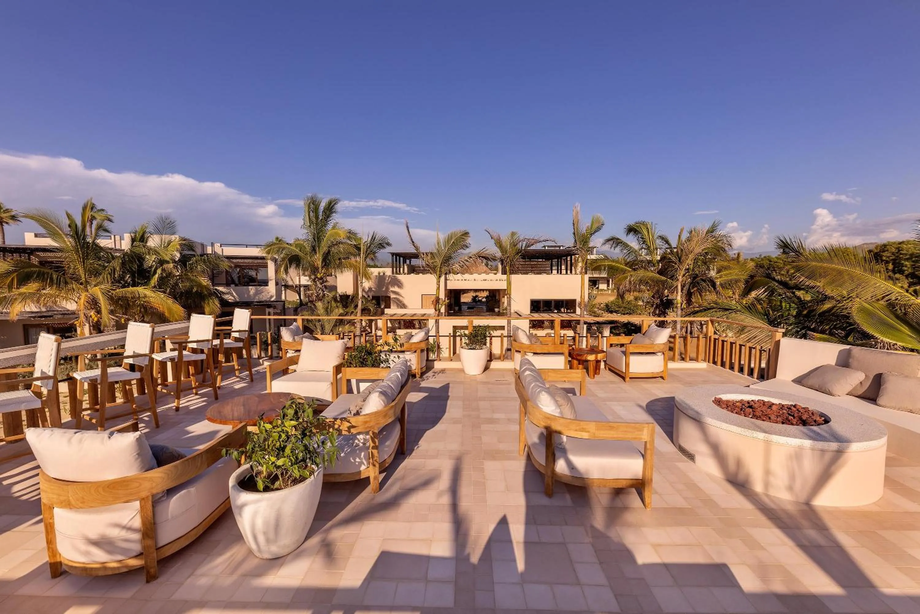 Lounge or bar in Kimpton Mas Olas Resort and Spa