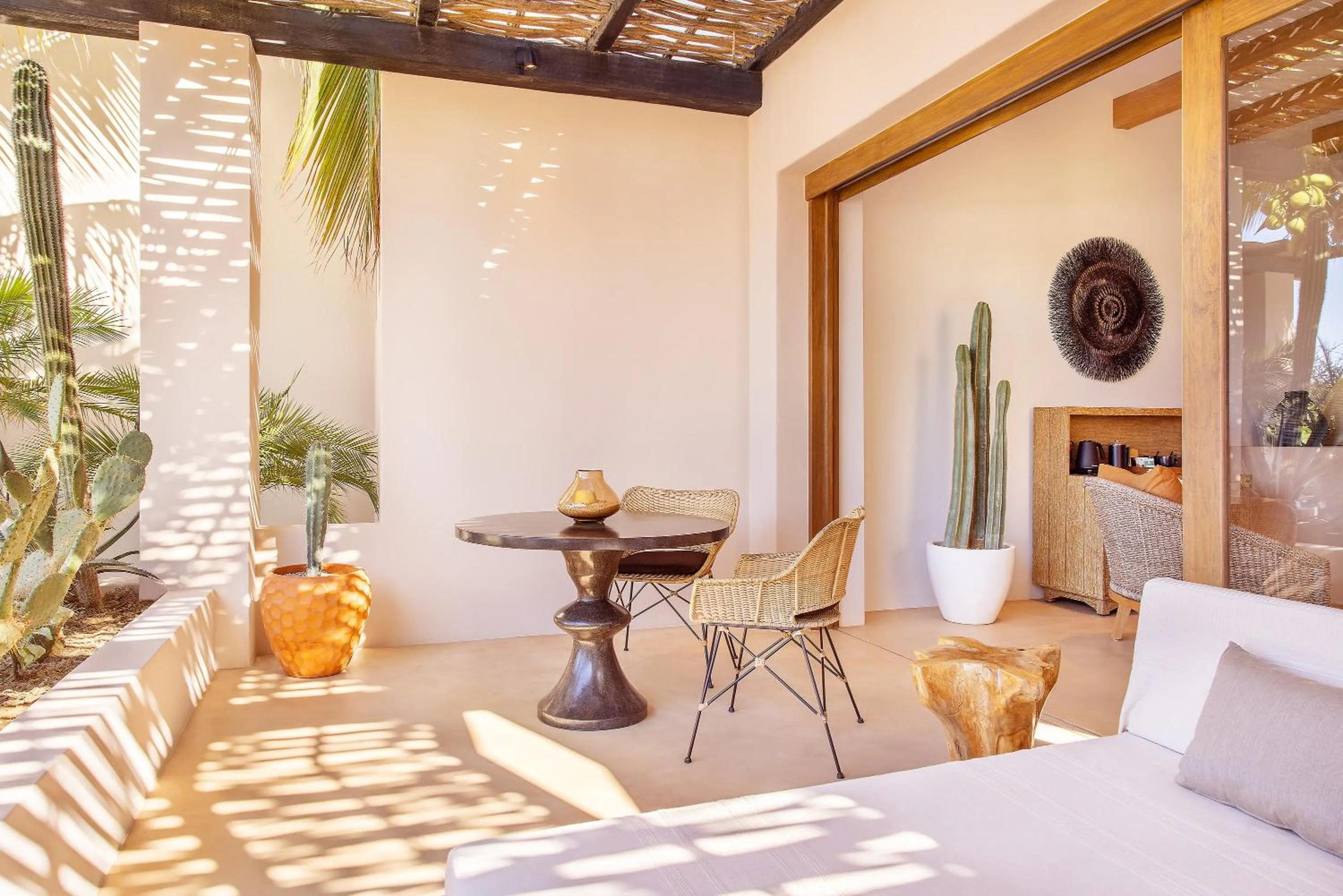 Patio in Kimpton Mas Olas Resort and Spa