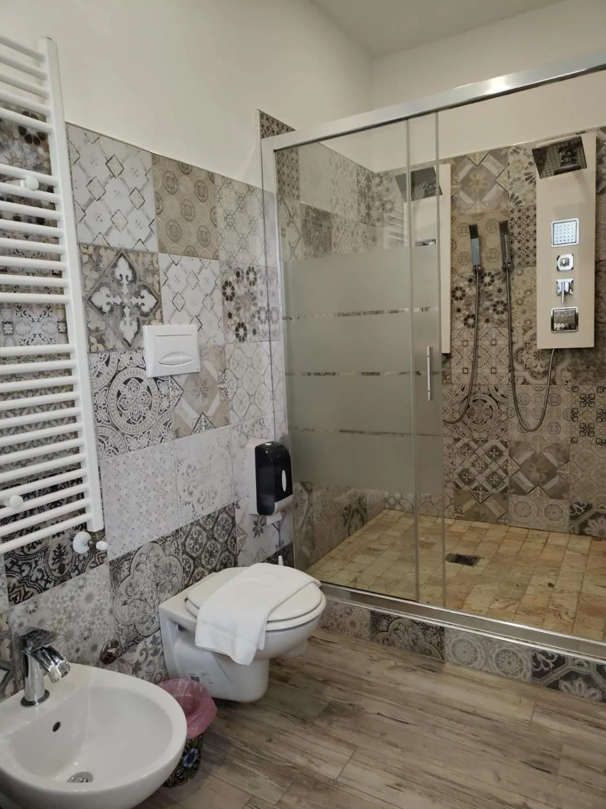 Shower in Centro Sicilia Rooms & Suites