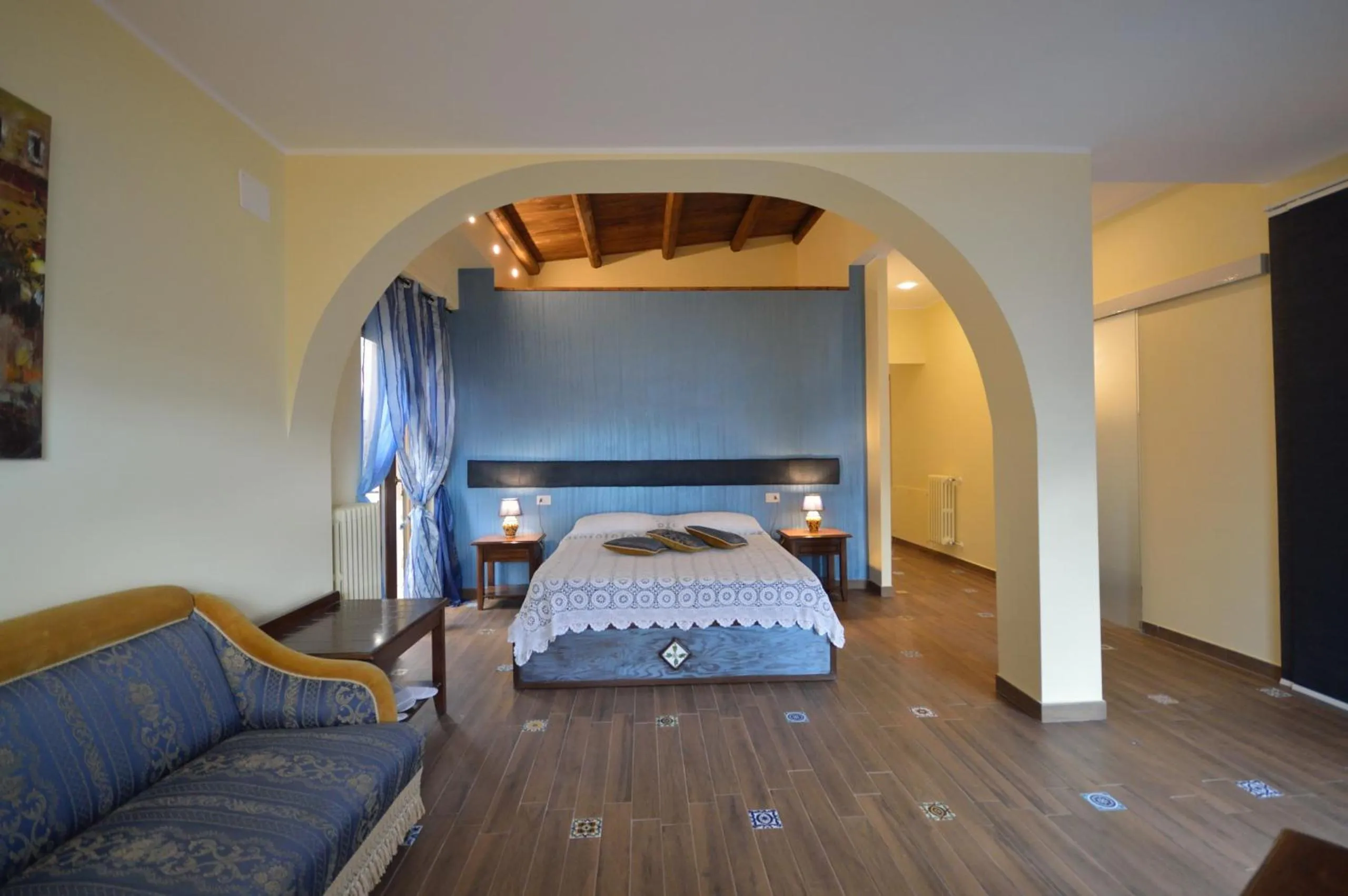 Photo of the whole room, Bed in Centro Sicilia Rooms & Suites