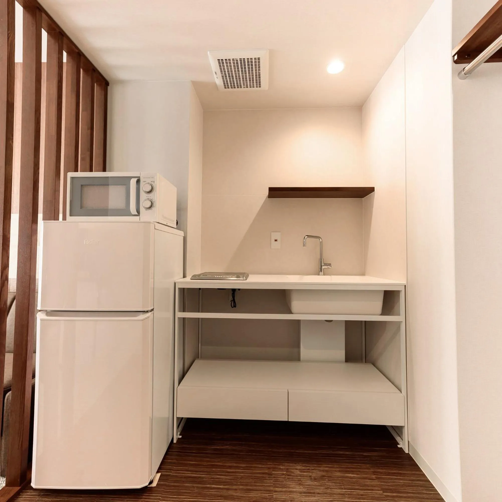 Kitchen or kitchenette in Irori Kyoto Station Higashi-Honganji