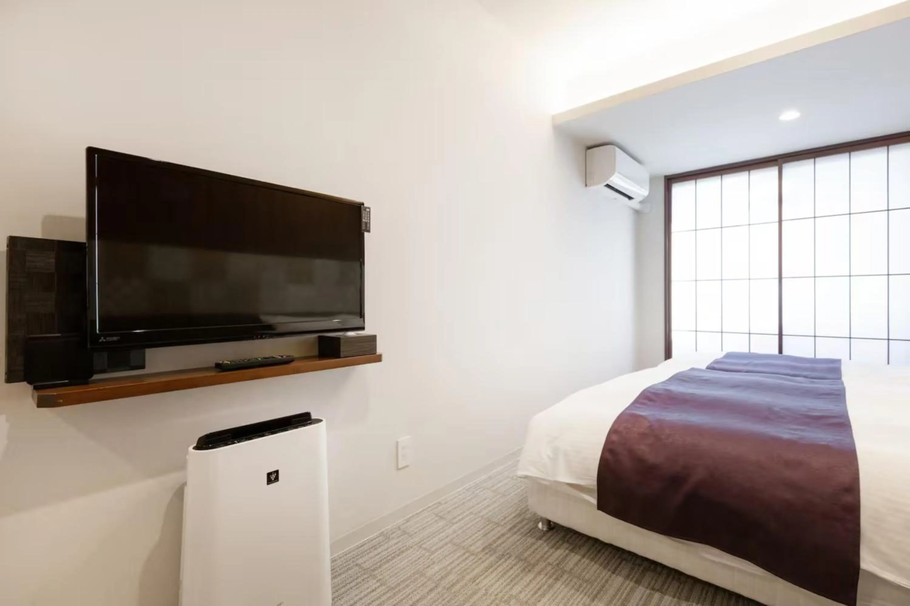 TV and multimedia, Bed in Irori Kyoto Station Higashi-Honganji