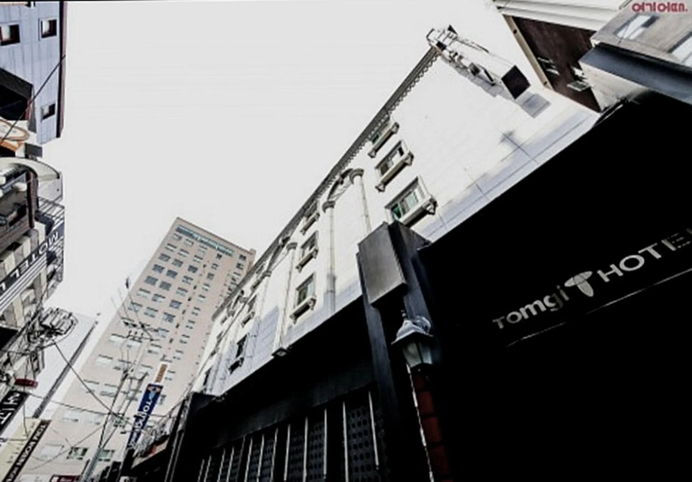 Property building in Jamsil Tomgi Hotel