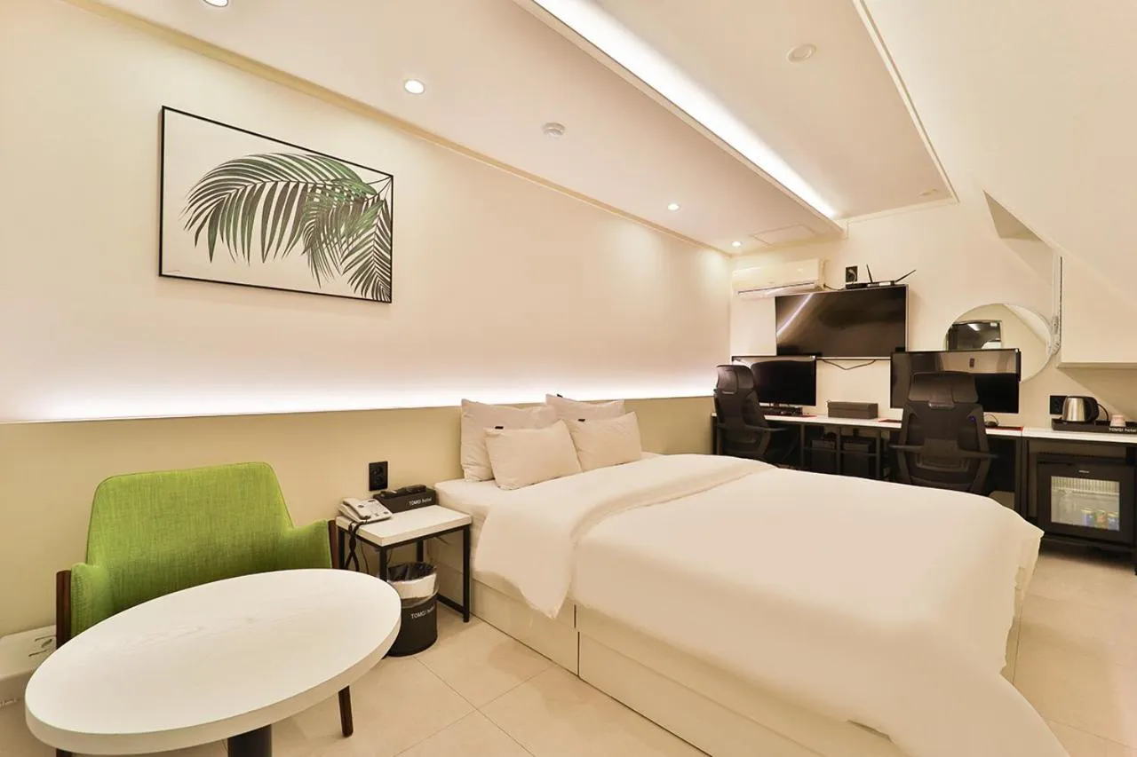 Bed in Jamsil Tomgi Hotel