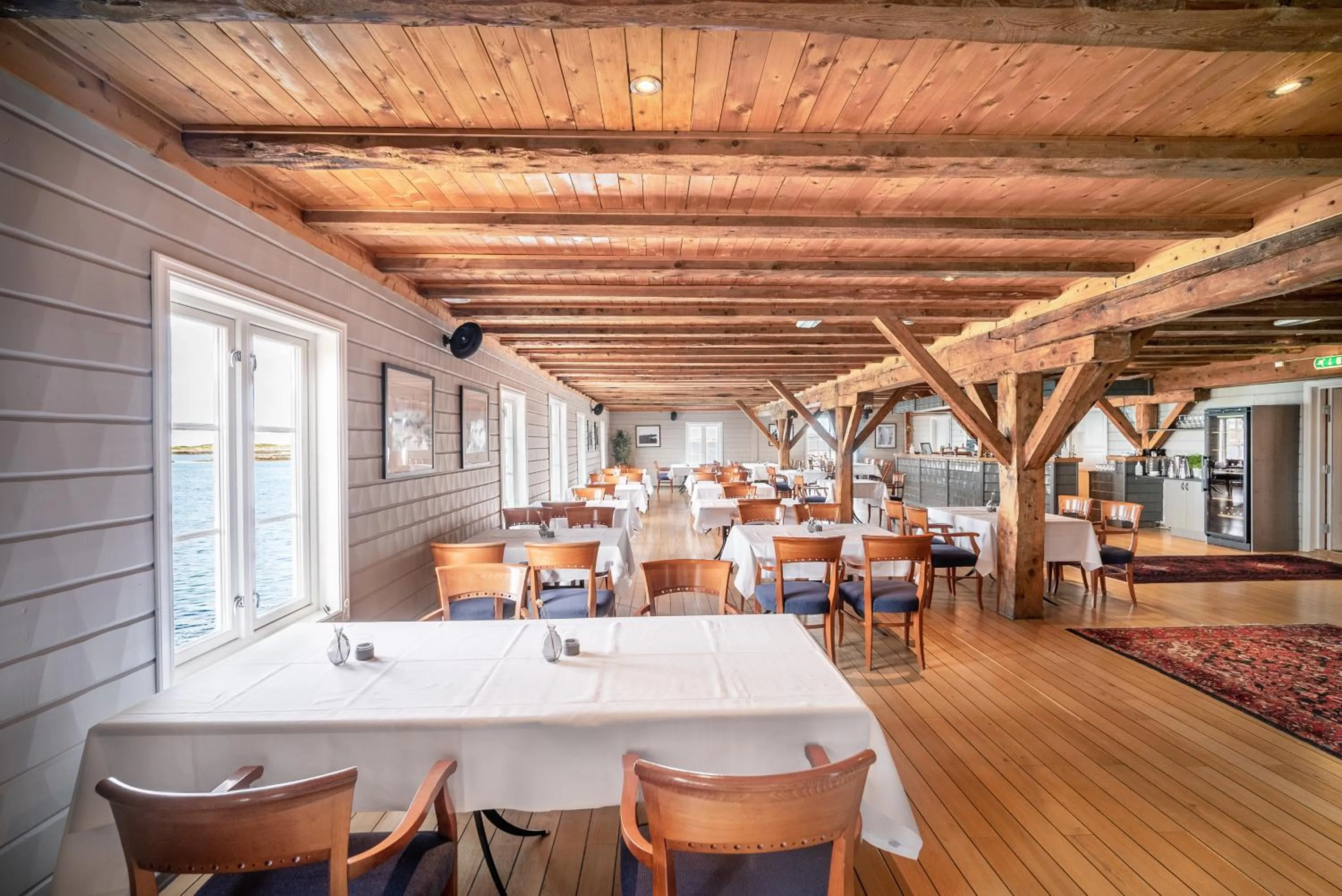 Restaurant/places to eat in Finnøy Bryggehotell - by Classic Norway Hotels
