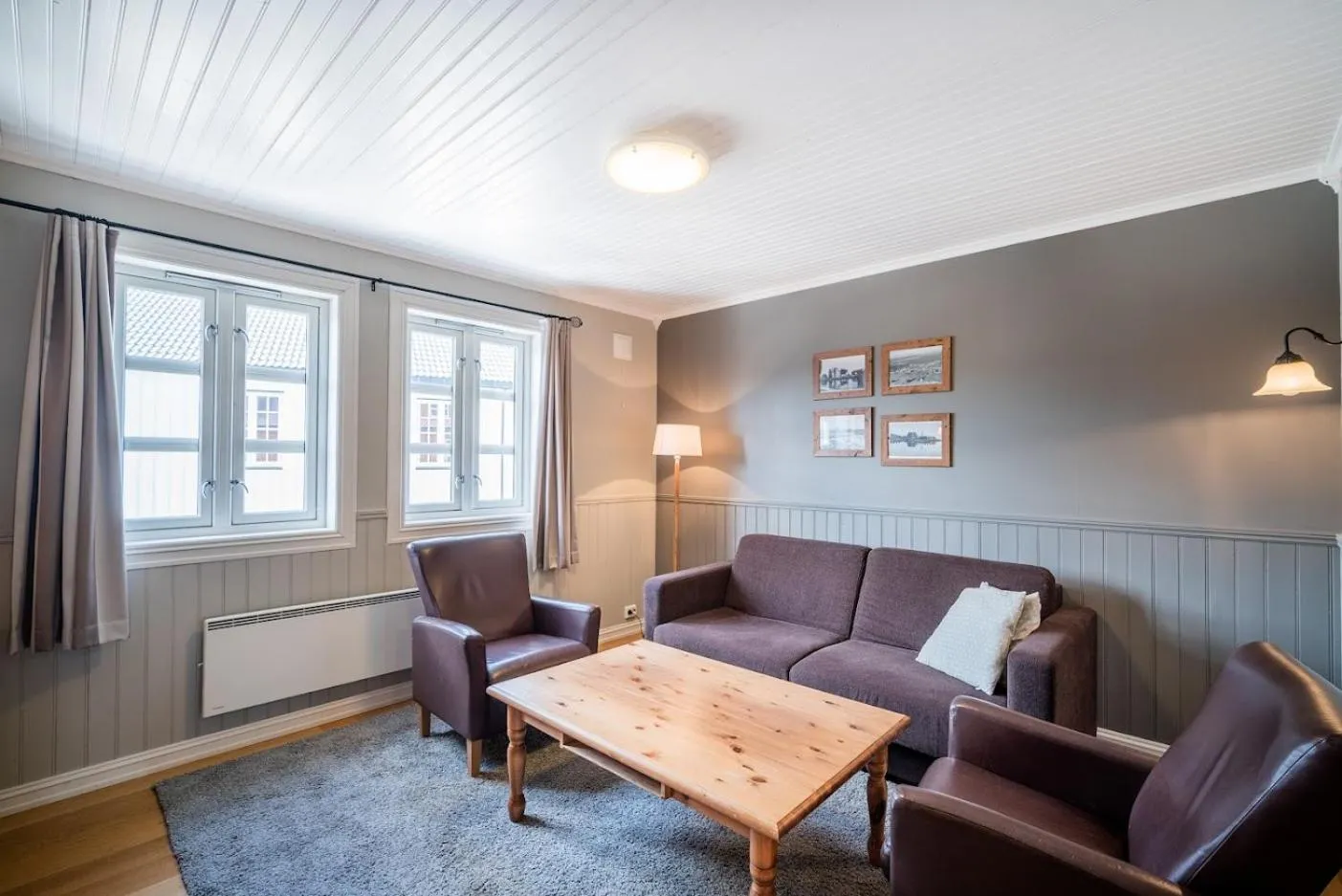 Living room in Finnøy Bryggehotell - by Classic Norway Hotels