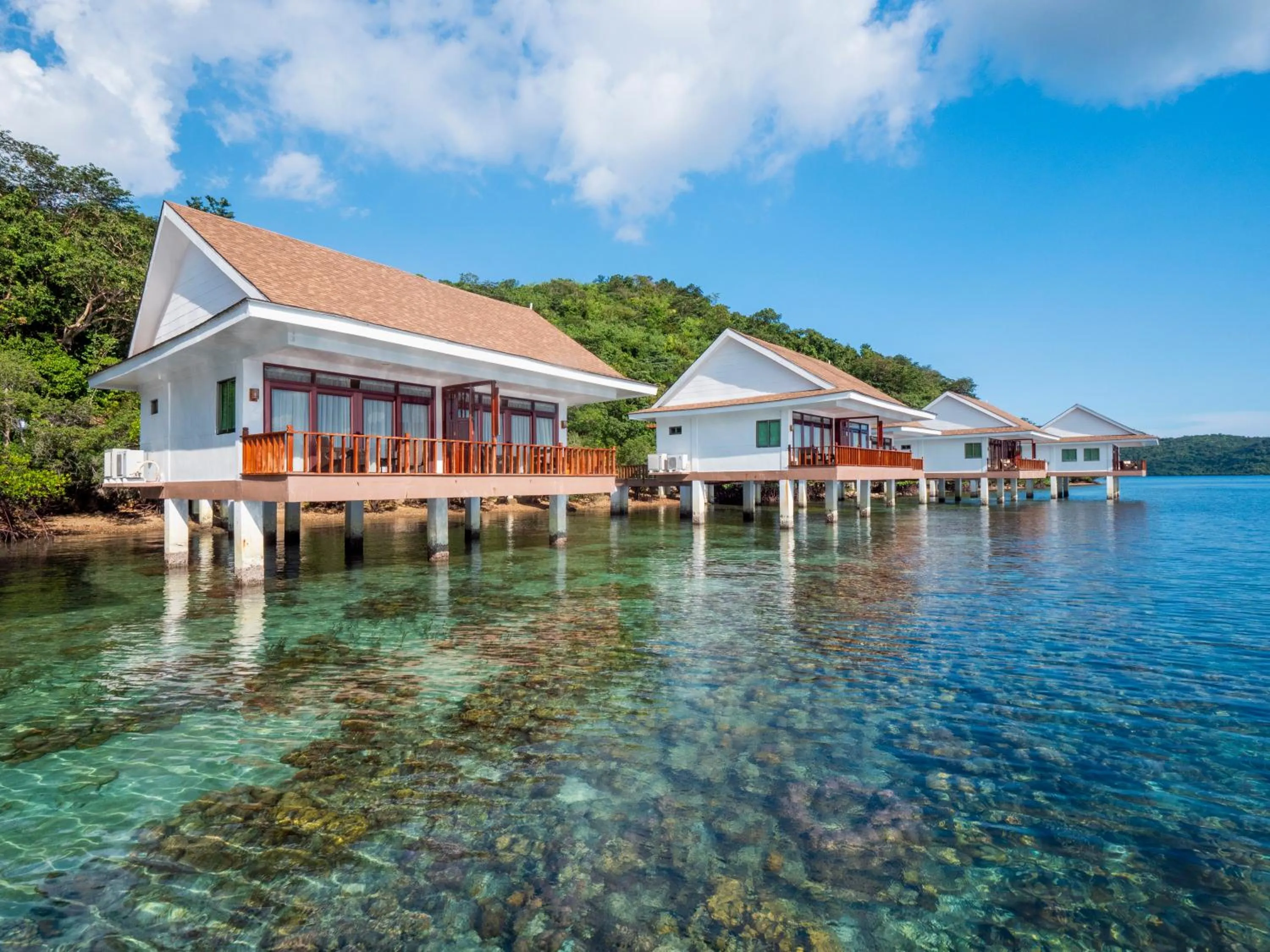 Facade/entrance in Sunlight Ecotourism Island Resort