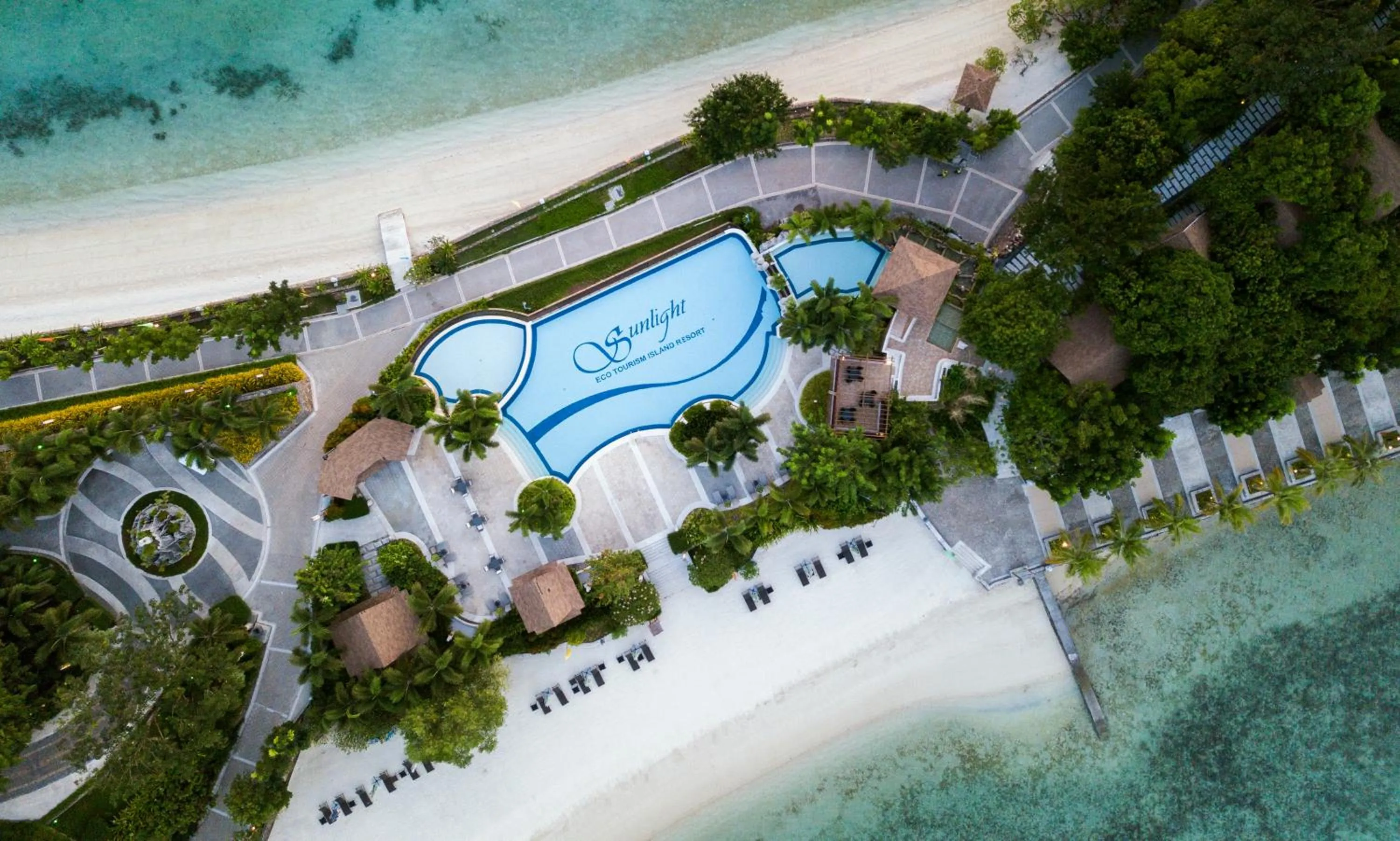 Swimming pool in Sunlight Ecotourism Island Resort