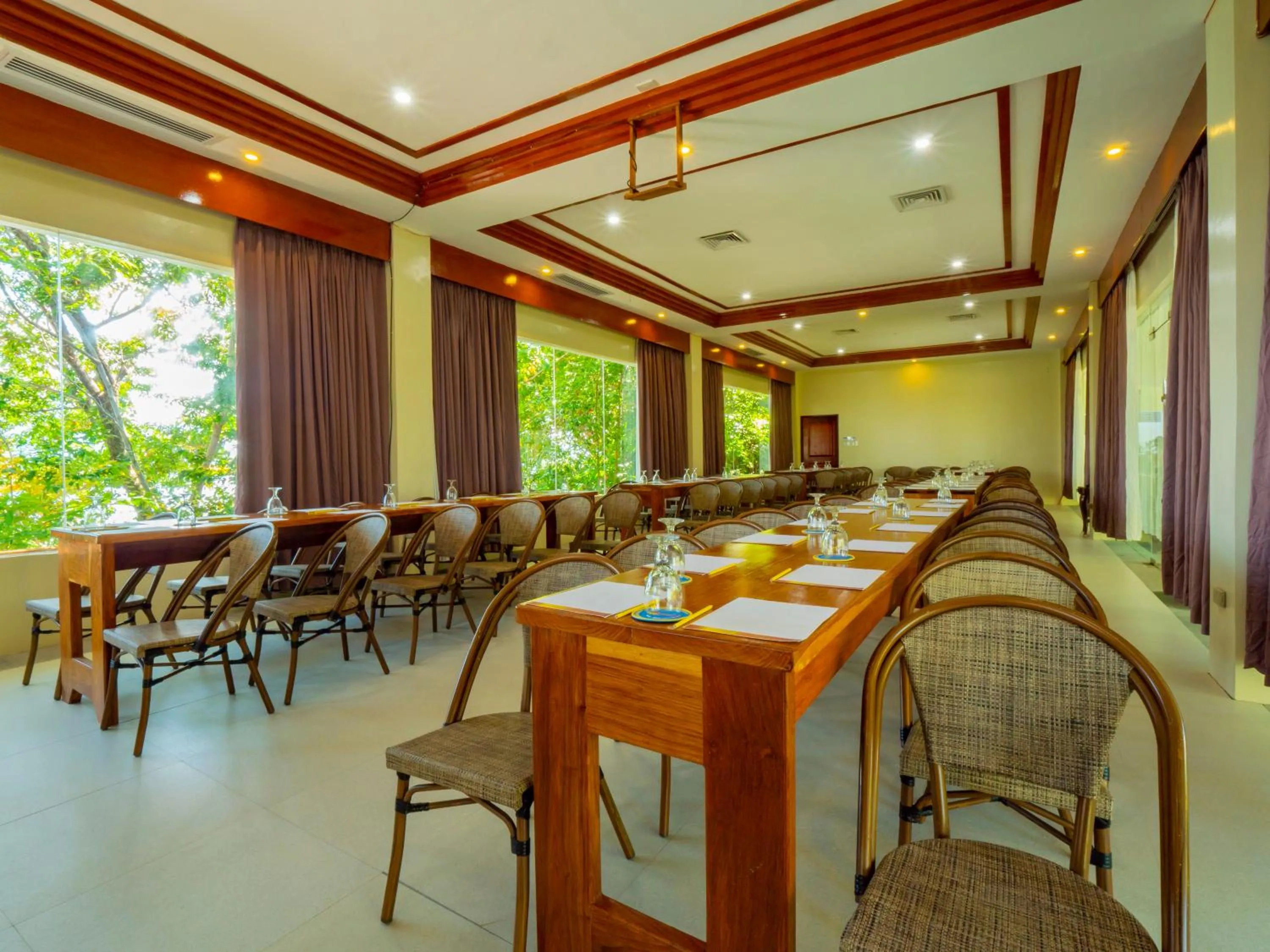 Banquet/Function facilities in Sunlight Ecotourism Island Resort