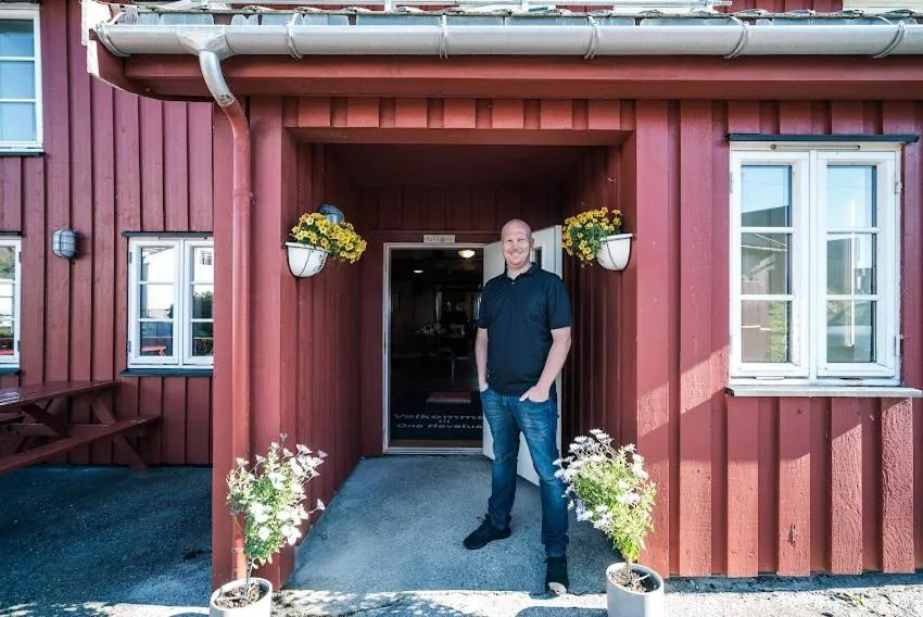 Staff in Ona Havstuer - by Classic Norway Hotels