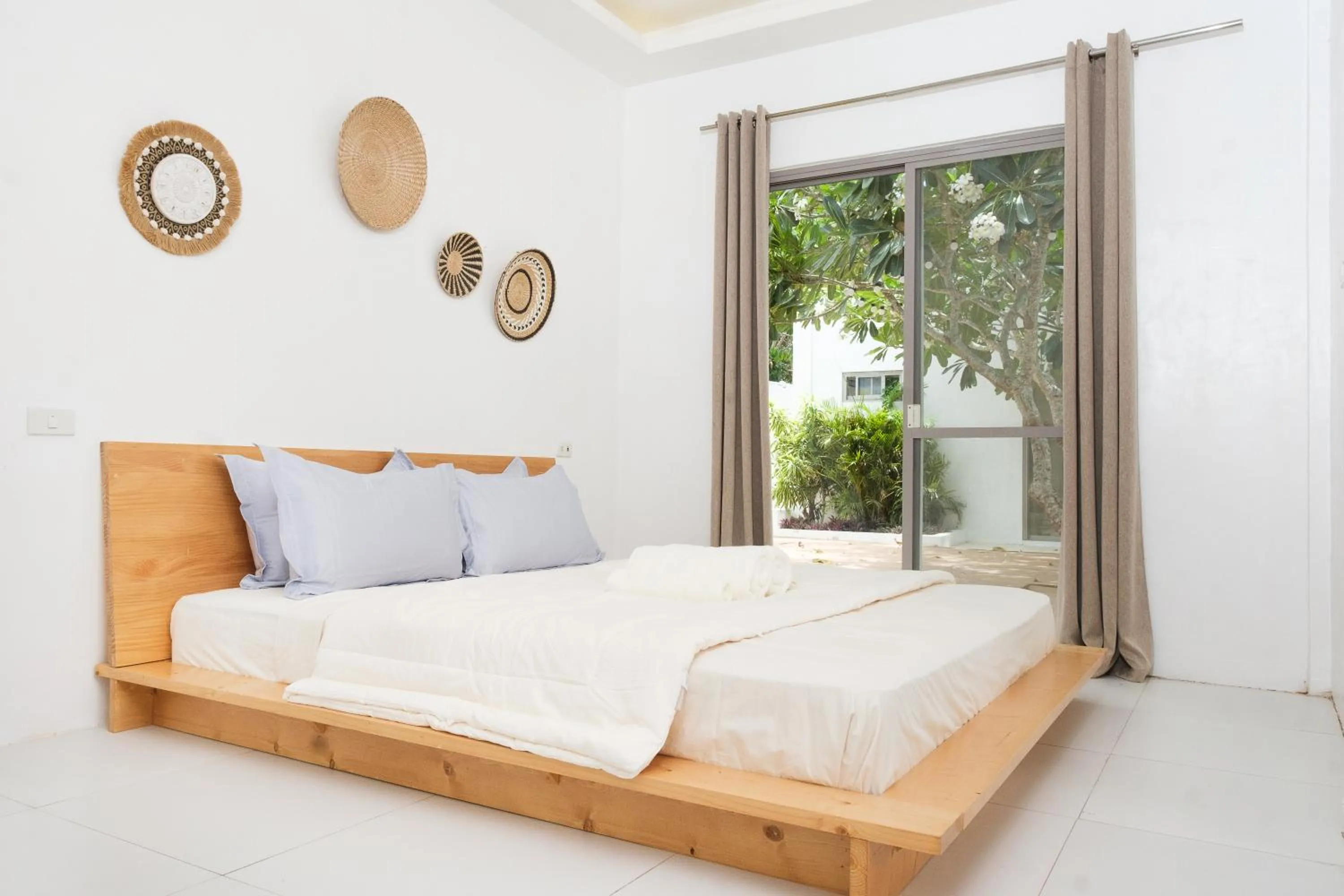 Queen Suite in Seapearl of Alona