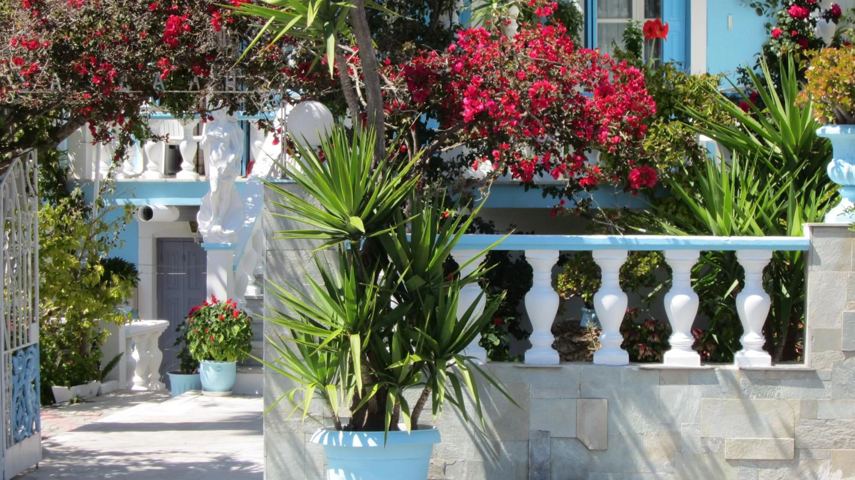 Facade/entrance in Sandalis Hotel