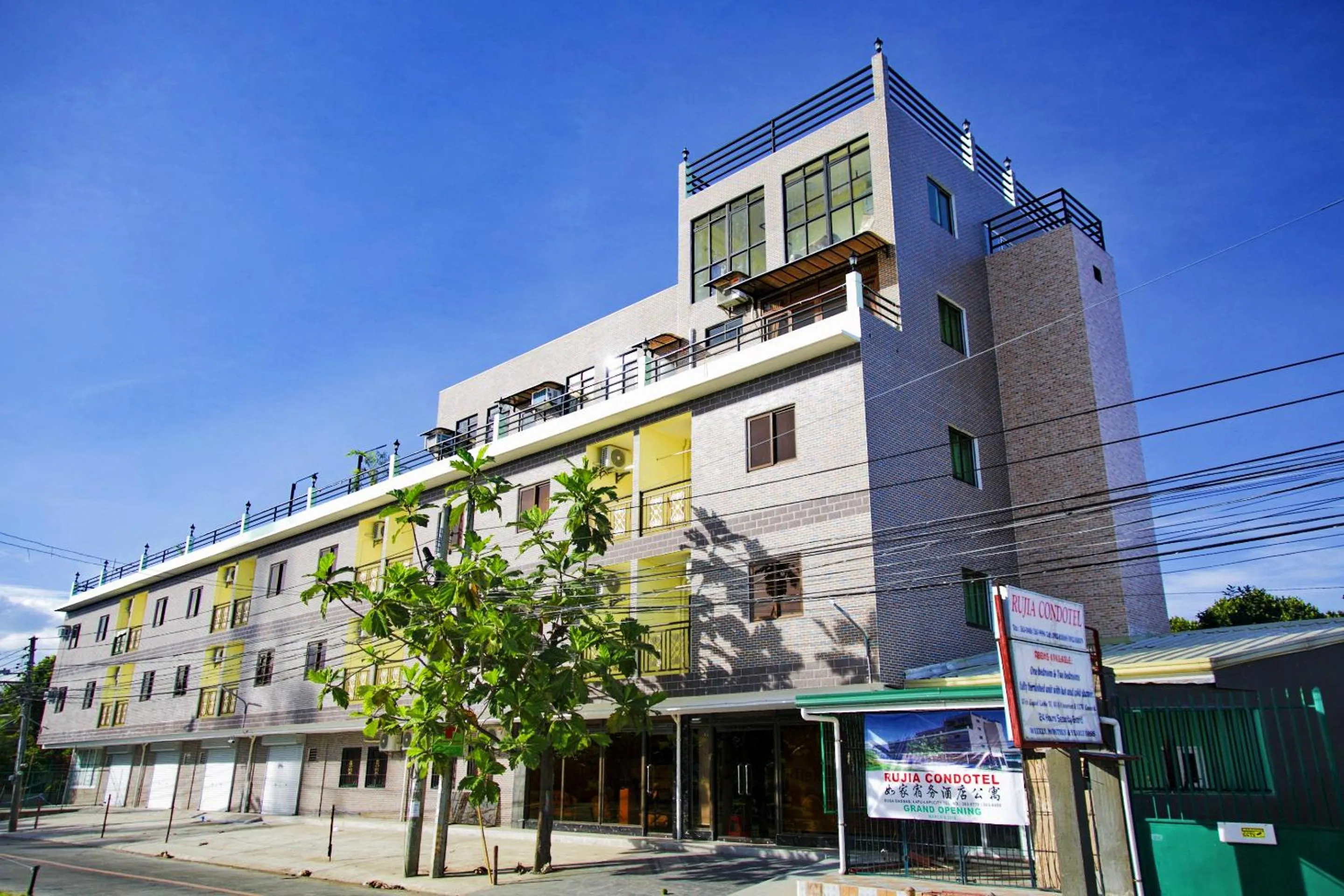 Property building in RedDoorz Plus near Camella La Brisa Lapulapu